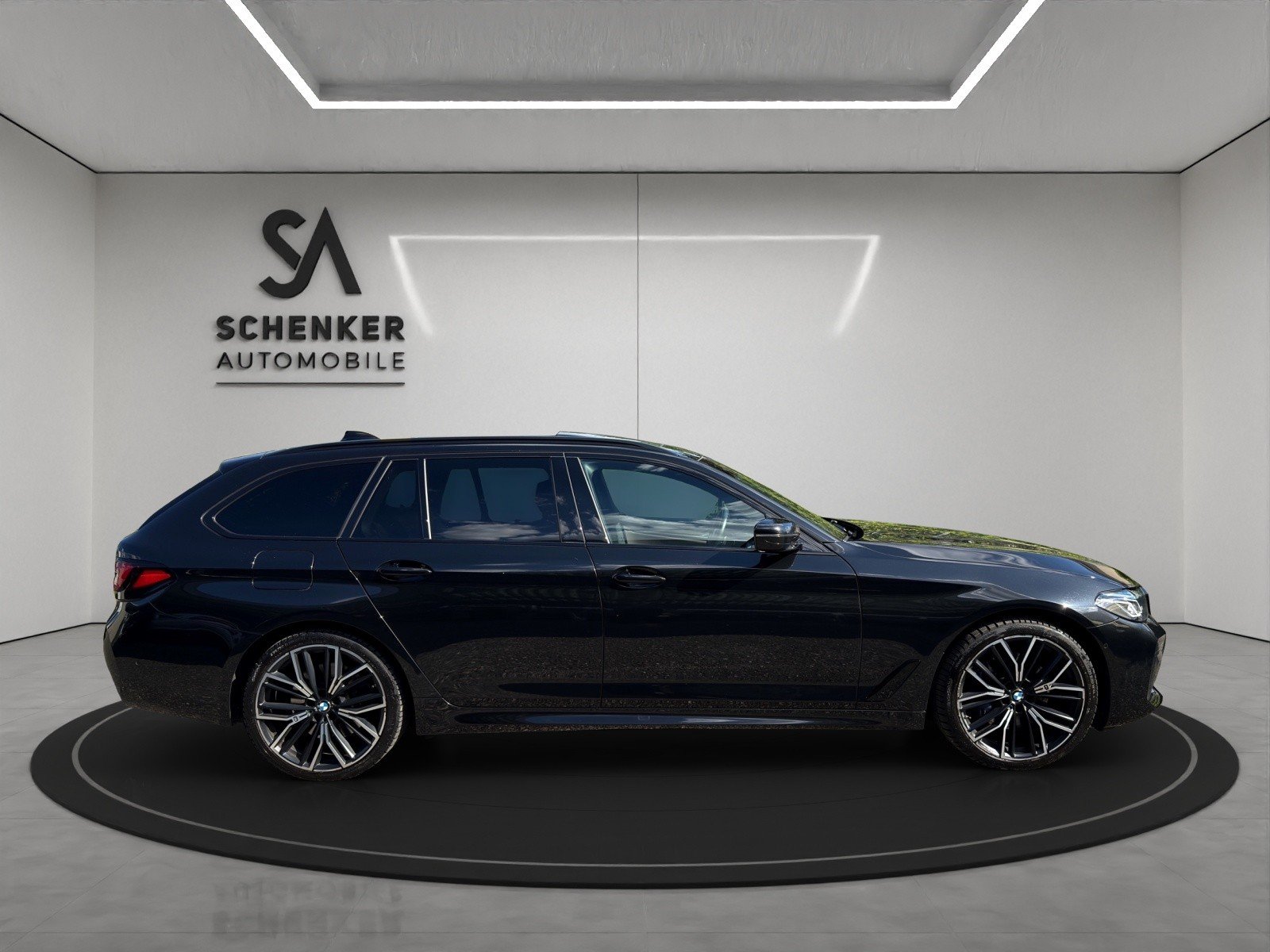 BMW 530i 48V Touring Pure M Sport Steptronic, Mild-Hybrid Petrol/Electric, Second hand / Used, Automatic - 6