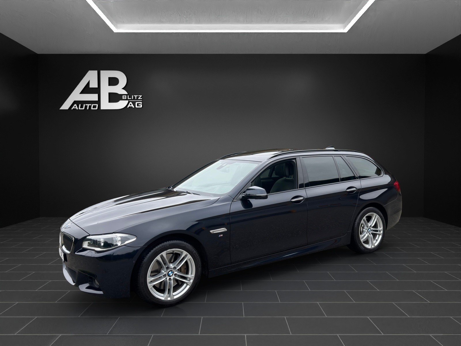 BMW 530d Touring M-Sportpaket Steptronic mit 258 PS, Diesel, Second hand / Used, Automatic - 2