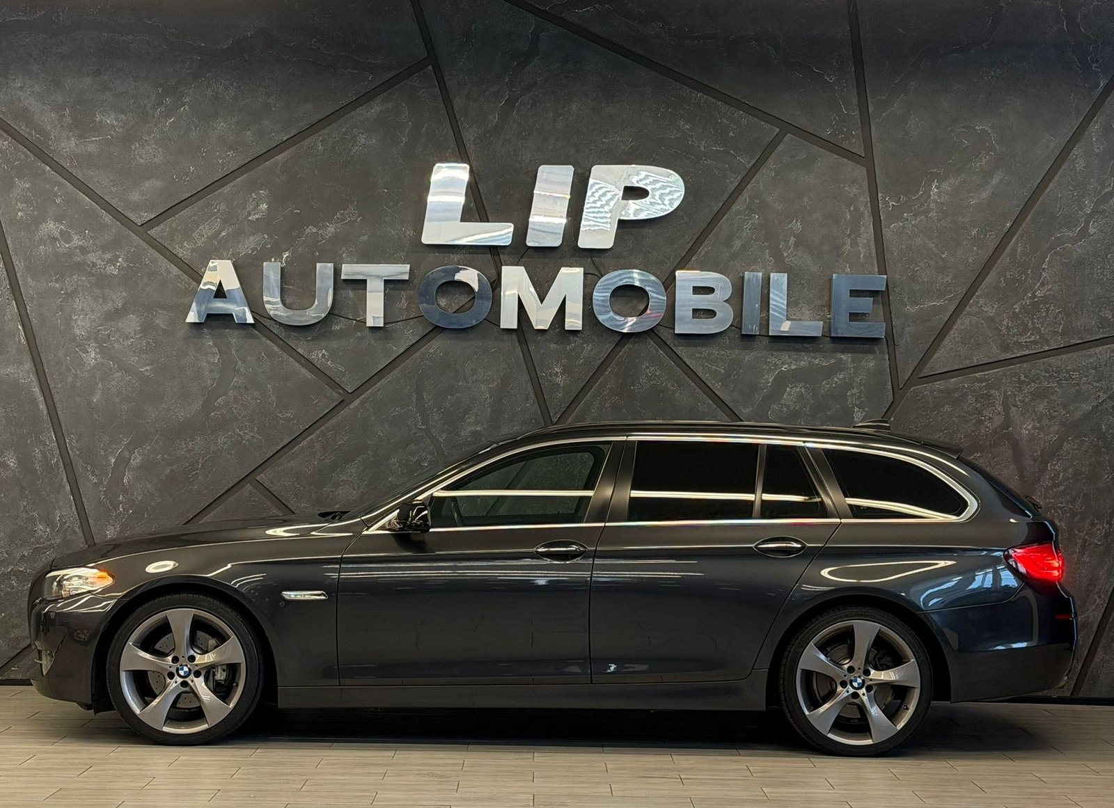 BMW 530d Touring Steptronic, Diesel, Occasion / Gebraucht, Automatik - 5