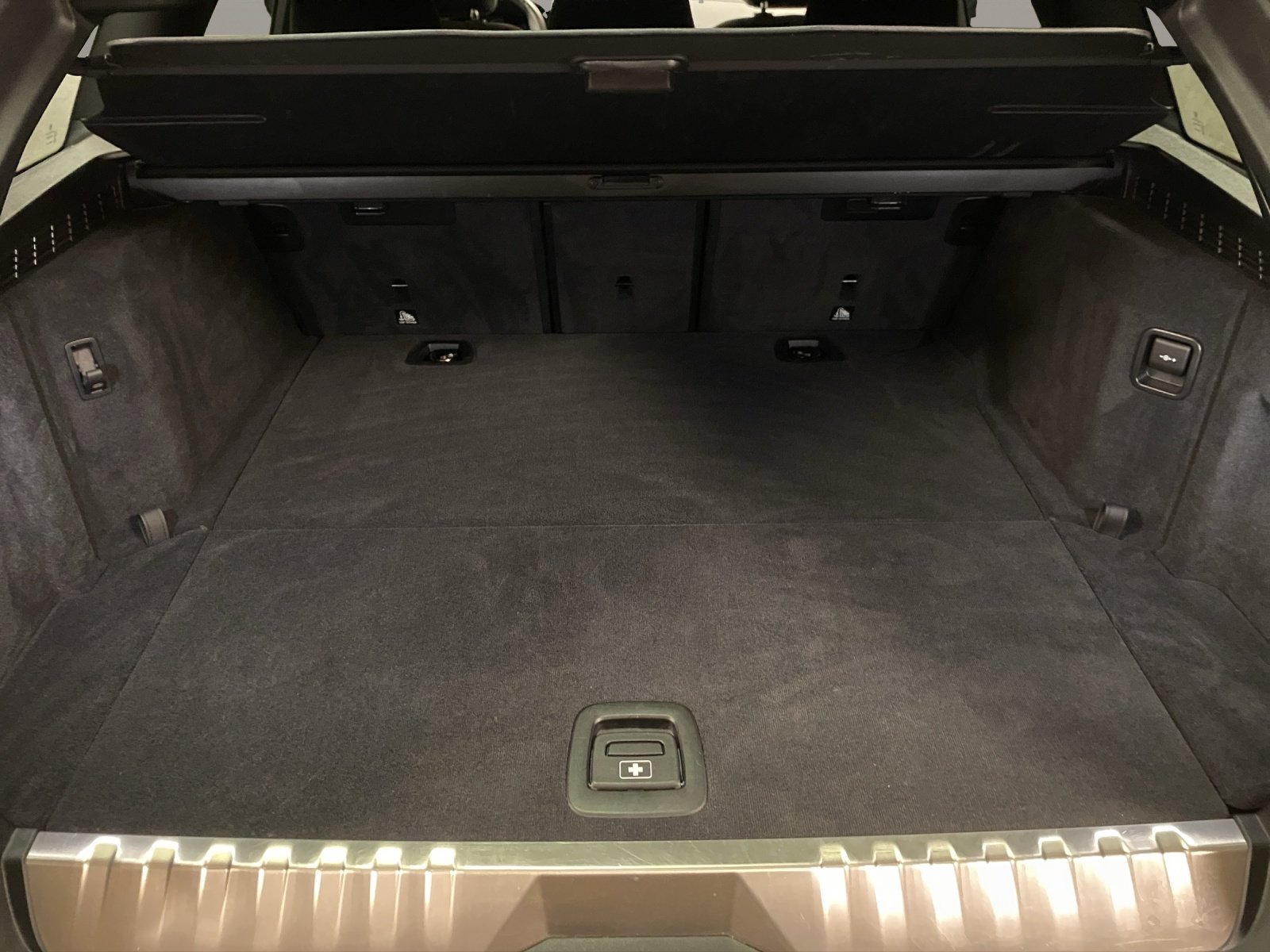 BMW 530 e Touring M, Plug-in-Hybrid Benzin/Elektro, Occasion / Gebraucht, Automatik - 5