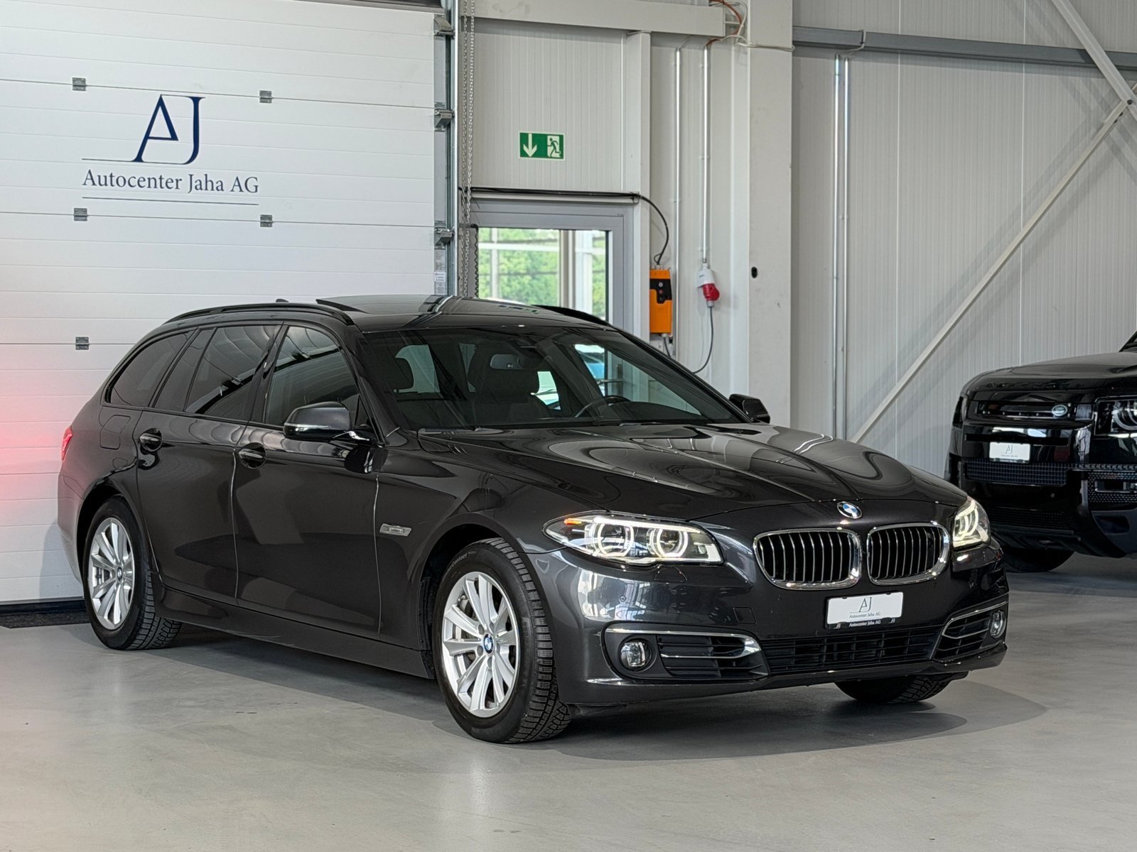 BMW 530d Touring Luxury Line Steptronic (CH) Facelift, Diesel, Second hand / Used, Automatic - 5