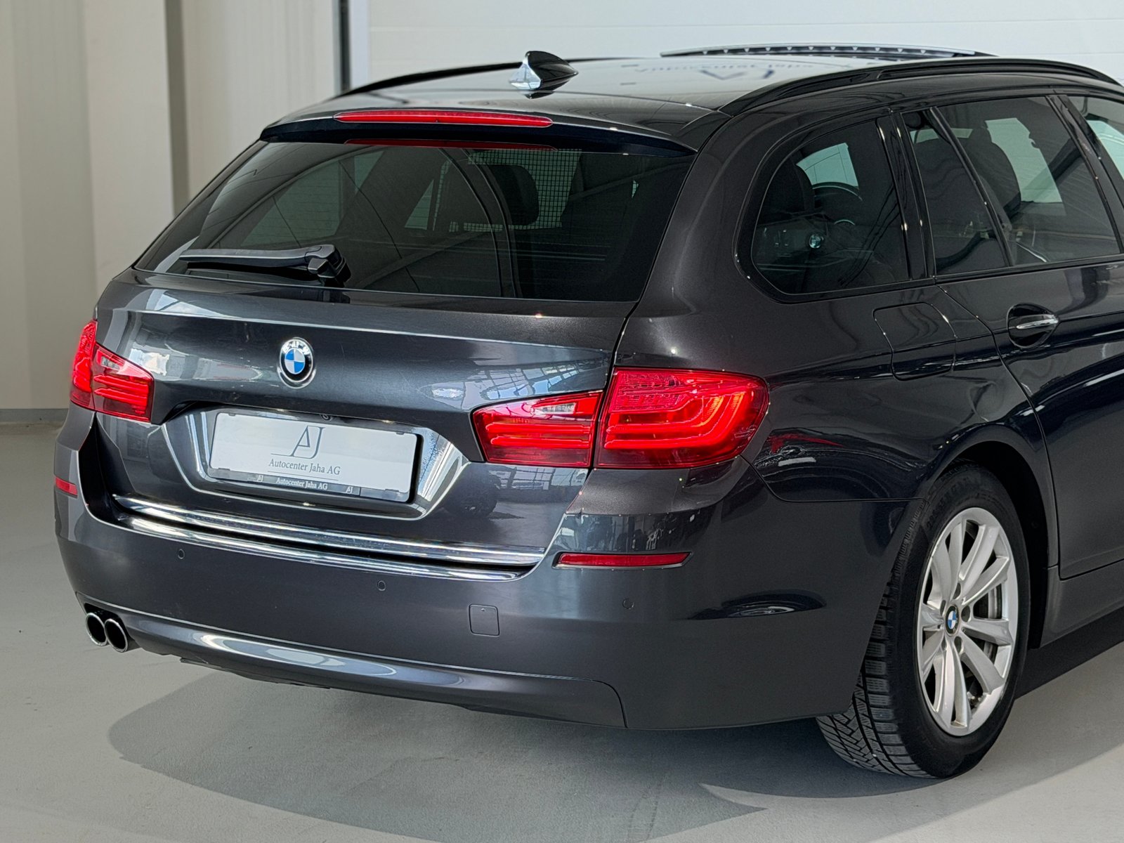 BMW 530d Touring Luxury Line Steptronic (CH) Facelift, Diesel, Second hand / Used, Automatic - 7