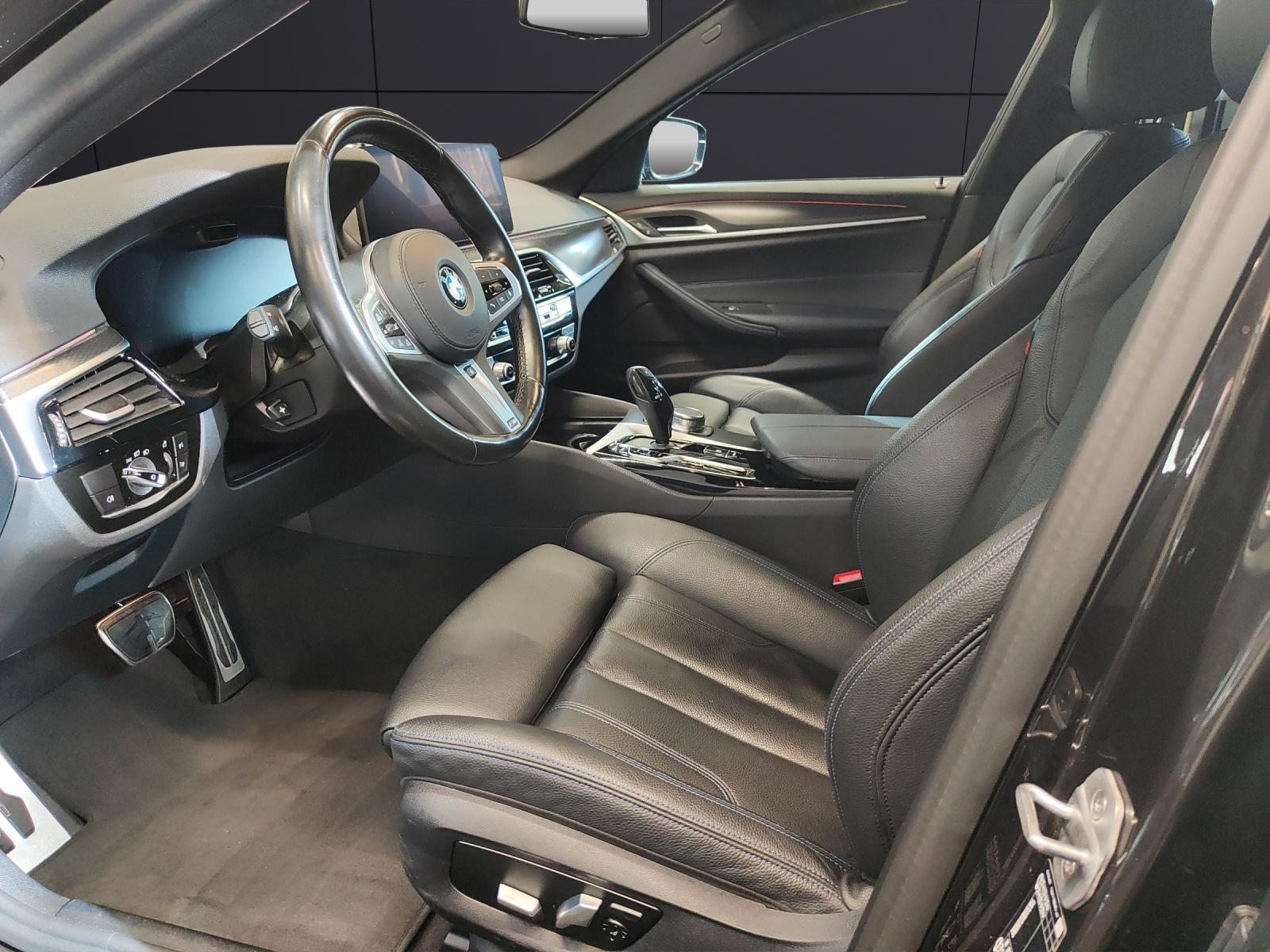 BMW 530i xDrive Touring, Mild-Hybrid Petrol/Electric, Second hand / Used, Automatic - 2