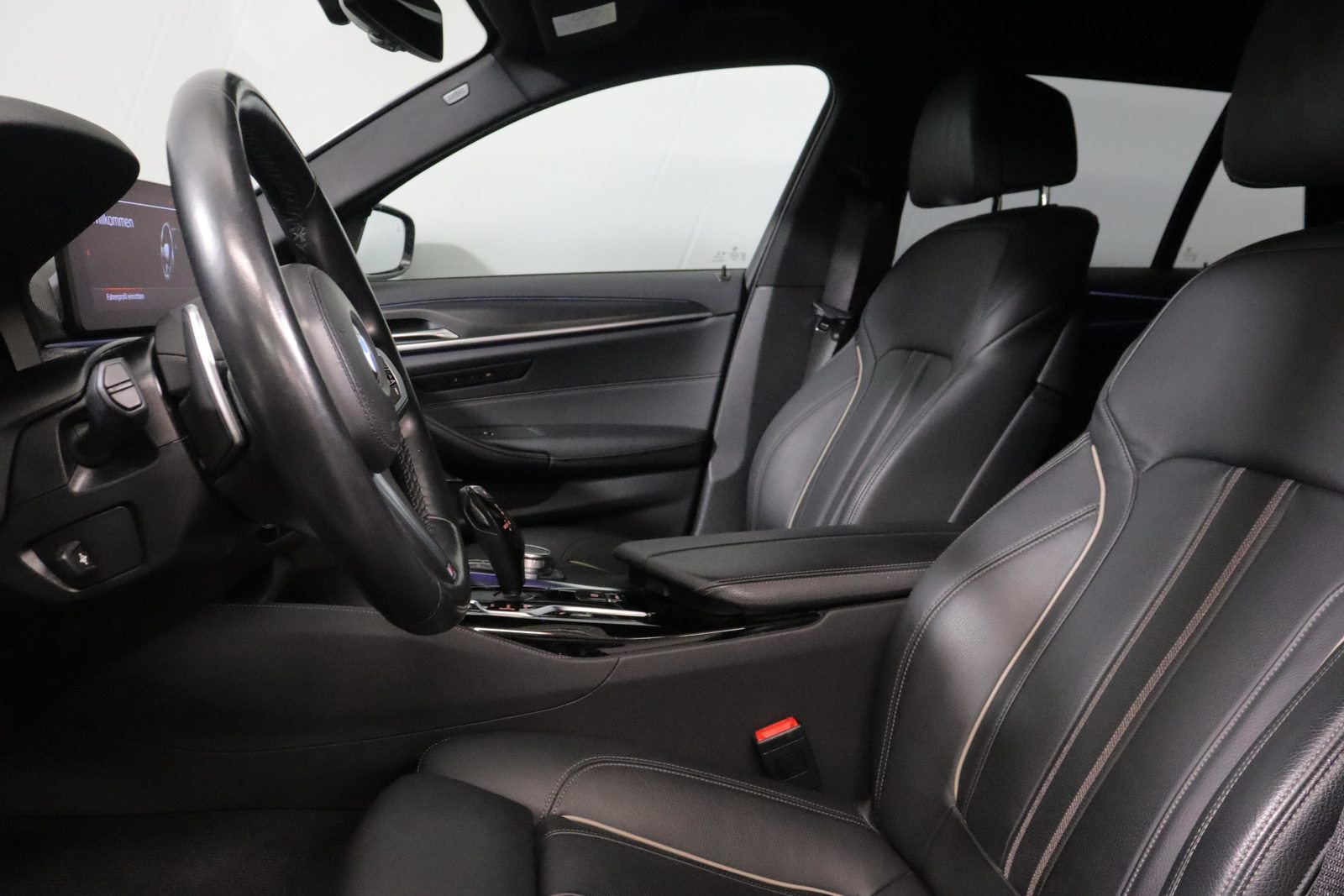 BMW 530d xDrive SAG Touring, Mild-Hybrid Diesel/Elektro, Occasion / Gebraucht, Automatik - 3