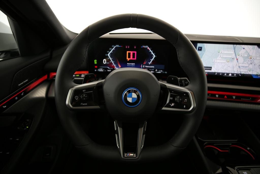 BMW 530e xDrive Touring, Hybride Rechargeable Essence/Électricité, Occasion / Utilisé, Automatique - 7