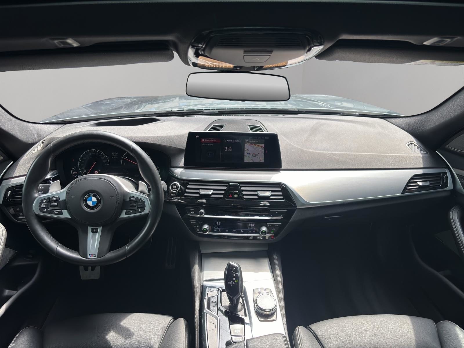 BMW 530i xDrive SAG Touring, Benzin, Occasion / Gebraucht, Automatik - 7