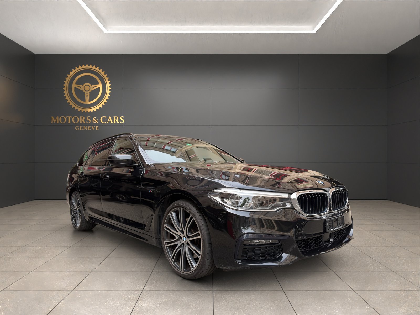 BMW 530i Touring M Sport Steptronic, Petrol, Second hand / Used, Automatic - 2