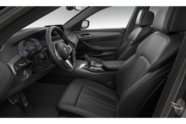 BMW 530e xDrive Touring, Plug-in-Hybrid Petrol/Electric, Second hand / Used, Automatic - 3
