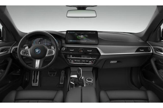 BMW 530e xDrive Touring, Plug-in-Hybrid Petrol/Electric, Second hand / Used, Automatic - 4