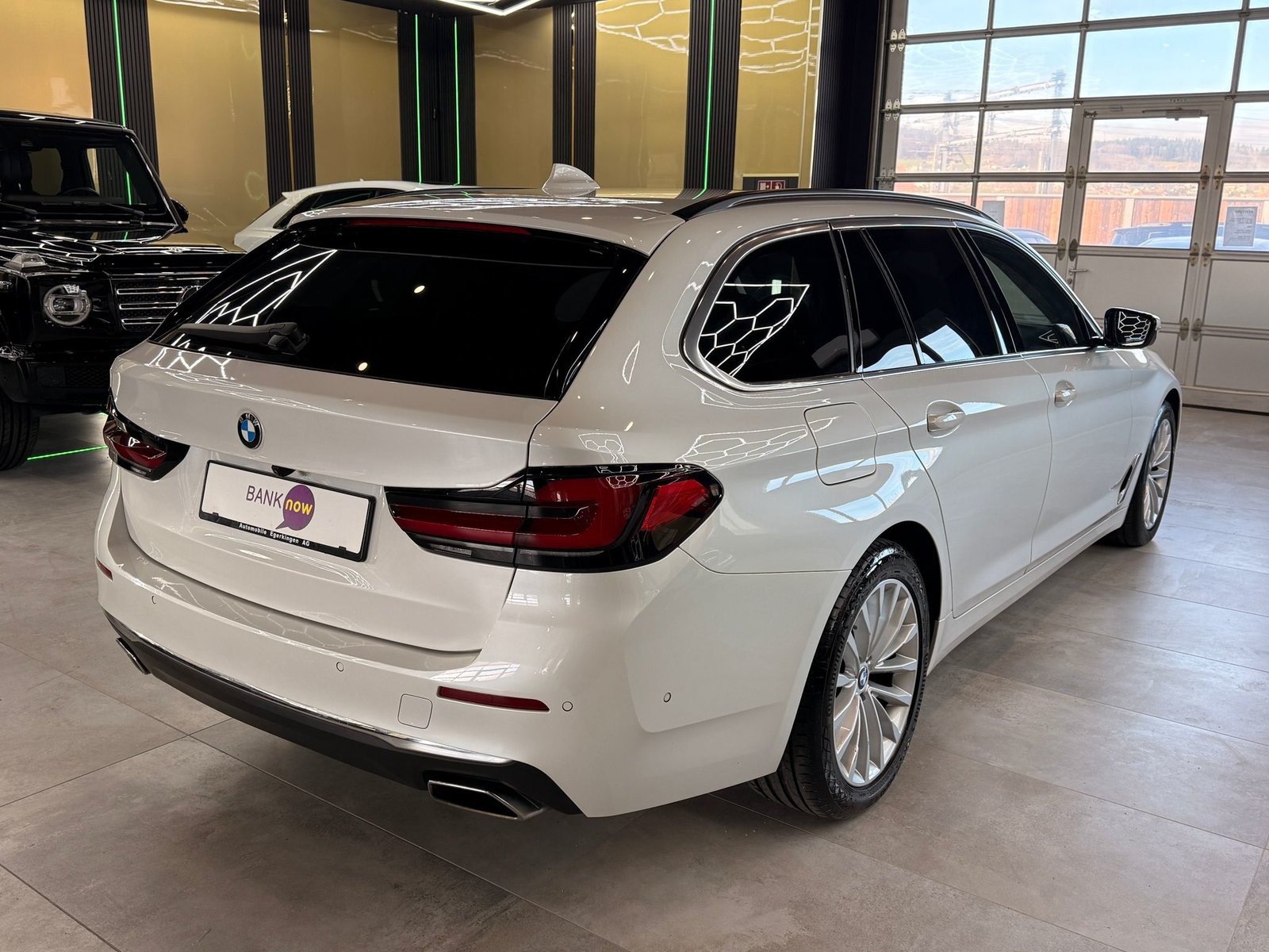 BMW 530d Luxury Line Touring, Mild-Hybrid Diesel/Electric, Second hand / Used, Automatic - 6
