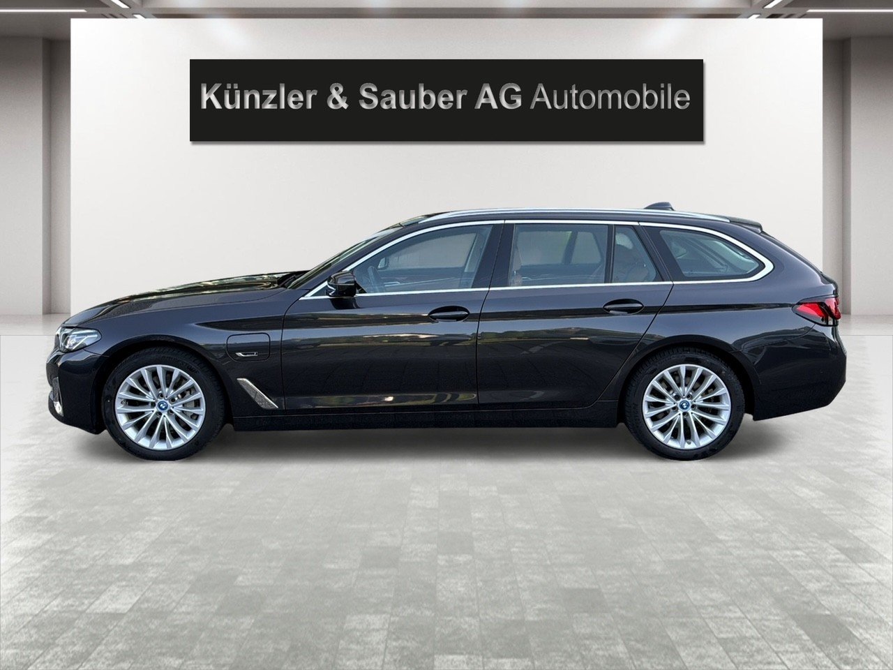 BMW 530e Touring Luxury Line Steptronic, Plug-in-Hybrid Benzina/Elettrica, Occasioni / Usate, Automatico - 5