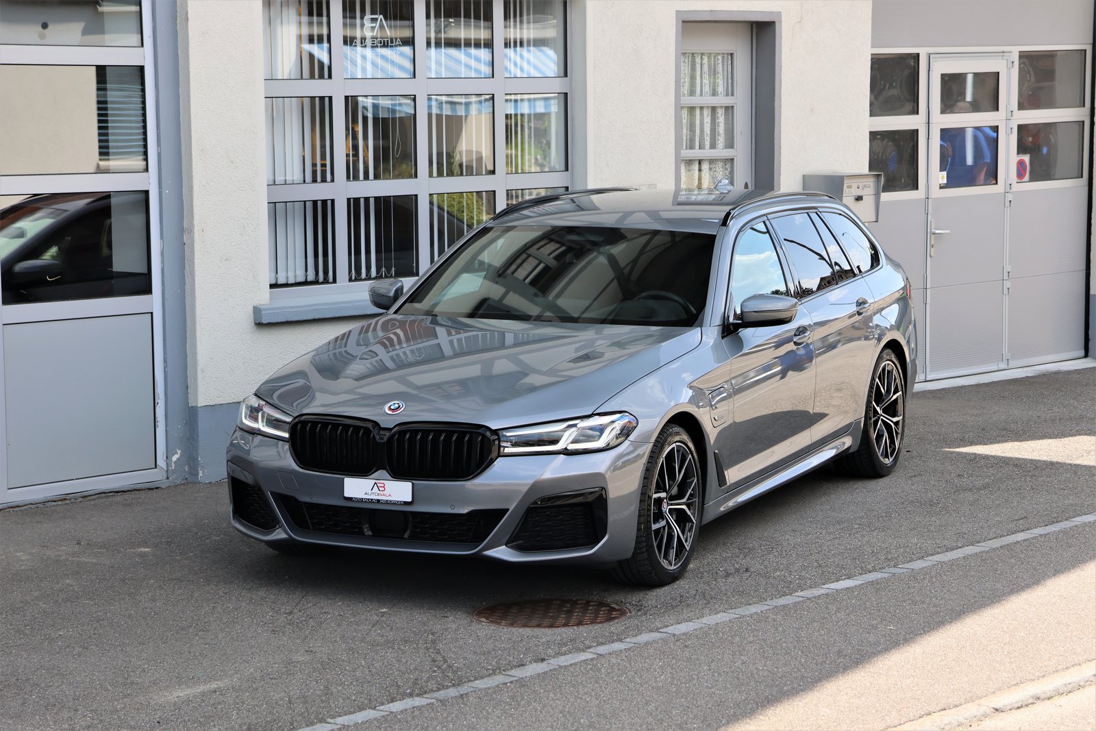 BMW 530e Touring Pure M Sport Steptronic