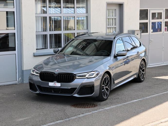 BMW 530e Touring Pure M Sport Steptronic, Plug-in-Hybrid Petrol/Electric, Second hand / Used, Automatic