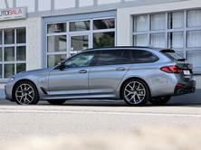 BMW 530e Touring Pure M Sport Steptronic, Plug-in-Hybrid Petrol/Electric, Second hand / Used, Automatic - 4