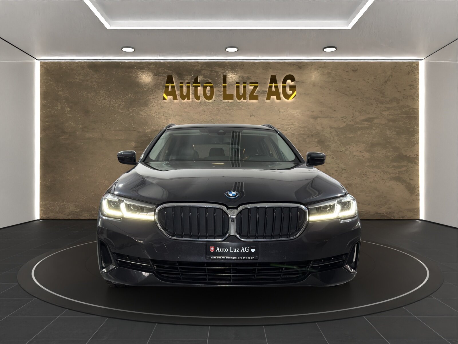 BMW 530e Touring Steptronic, Plug-in-Hybrid Petrol/Electric, Second hand / Used, Automatic - 2