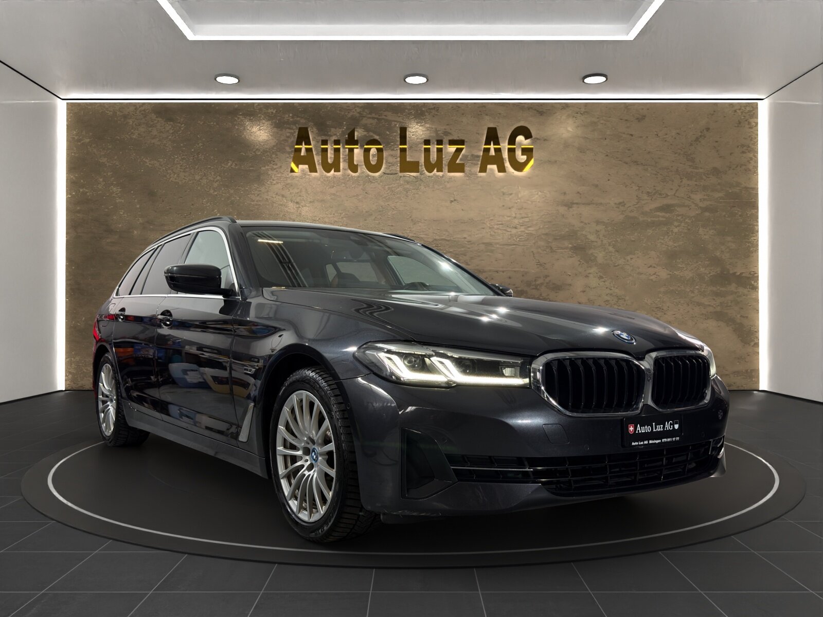 BMW 530e Touring Steptronic, Plug-in-Hybrid Petrol/Electric, Second hand / Used, Automatic - 7
