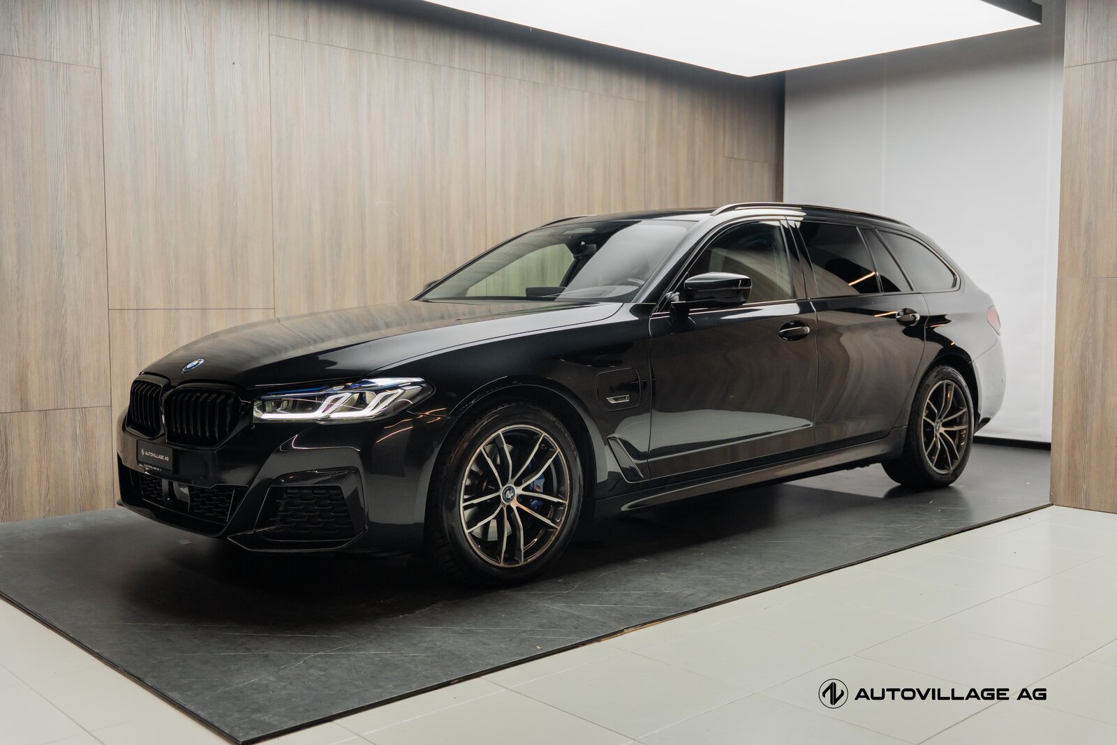 BMW 530e Touring Pure M Sport Steptronic