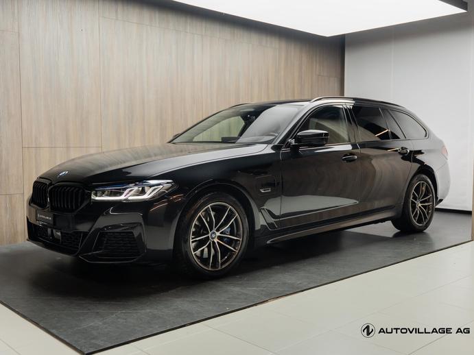 BMW 530e Touring Pure M Sport Steptronic, Plug-in-Hybrid Benzina/Elettrica, Occasioni / Usate, Automatico