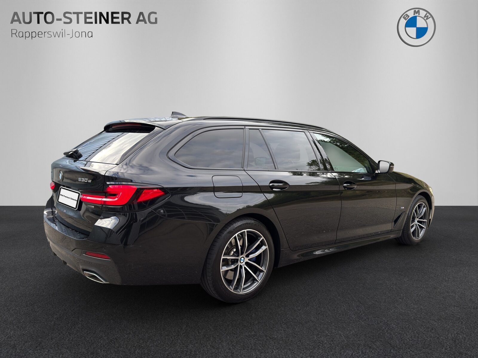 BMW 530e xDrive Touring M Sport Steptronic, Plug-in-Hybrid Petrol/Electric, Second hand / Used, Automatic - 5