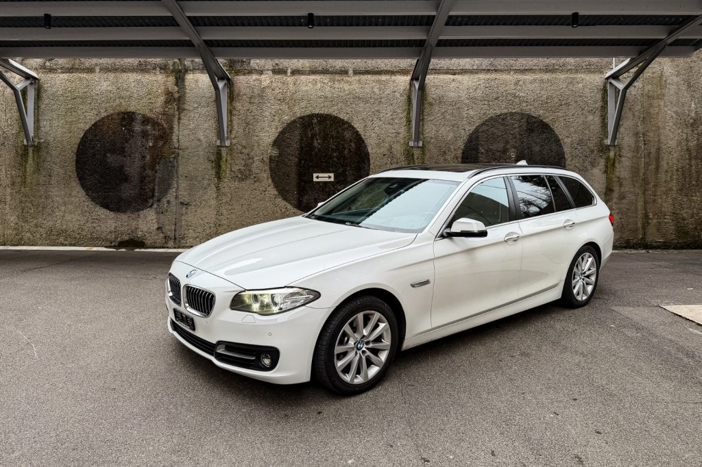 BMW 530d xDrive Steptronic Touring, Diesel, Occasion / Utilisé, Automatique - 2