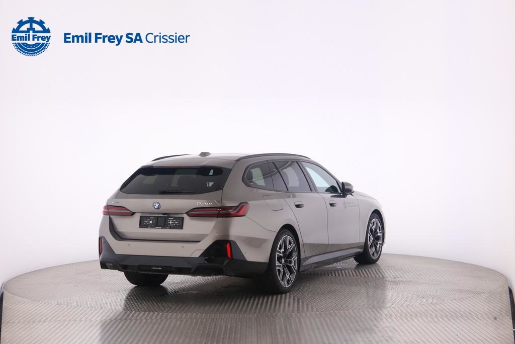 BMW 530e xDrive Touring, Plug-in-Hybrid Benzina/Elettrica, Auto dimostrativa, Automatico - 2