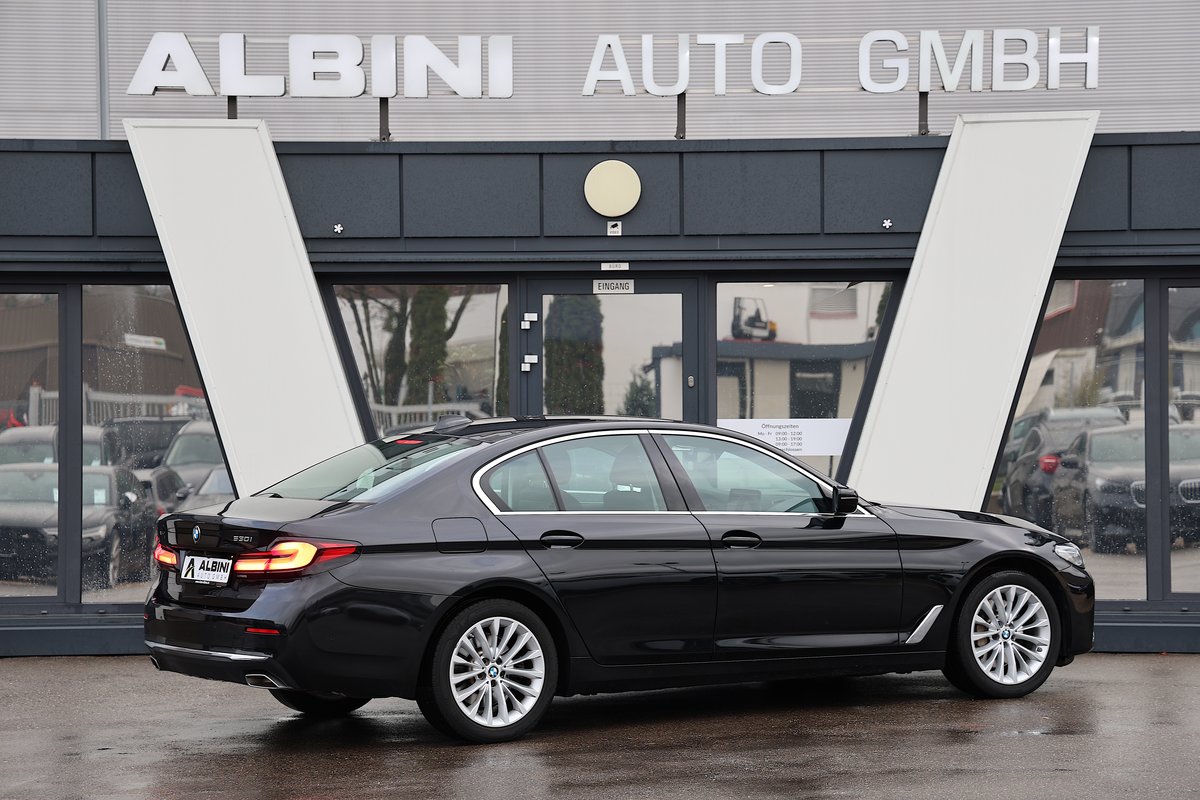 BMW 530i 48V Luxury Line Steptronic, Hybride Léger Essence/Électricité, Occasion / Utilisé, Automatique - 4