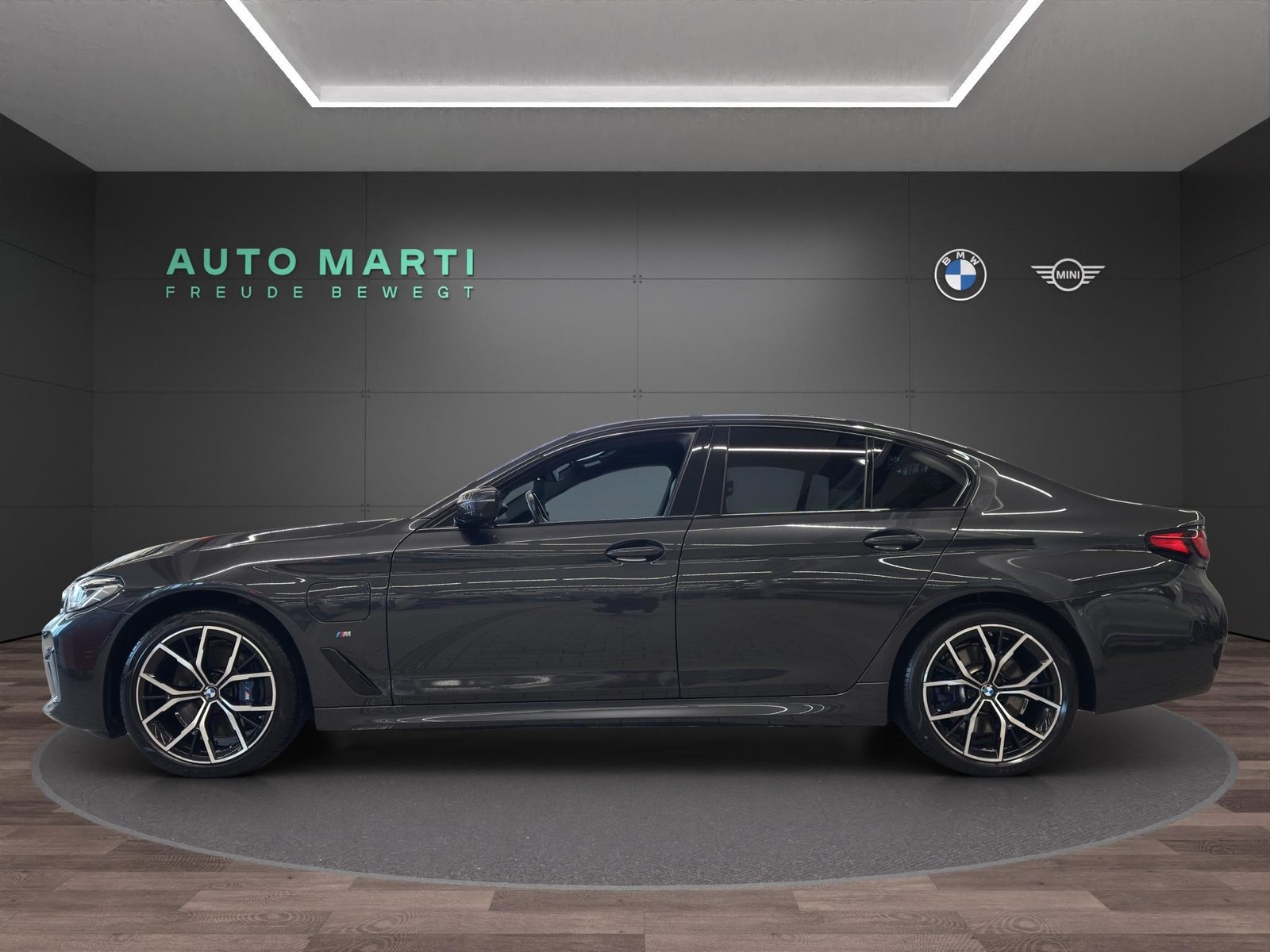 BMW 530e xDrive M Sport, Plug-in-Hybrid Benzina/Elettrica, Occasioni / Usate, Automatico - 3