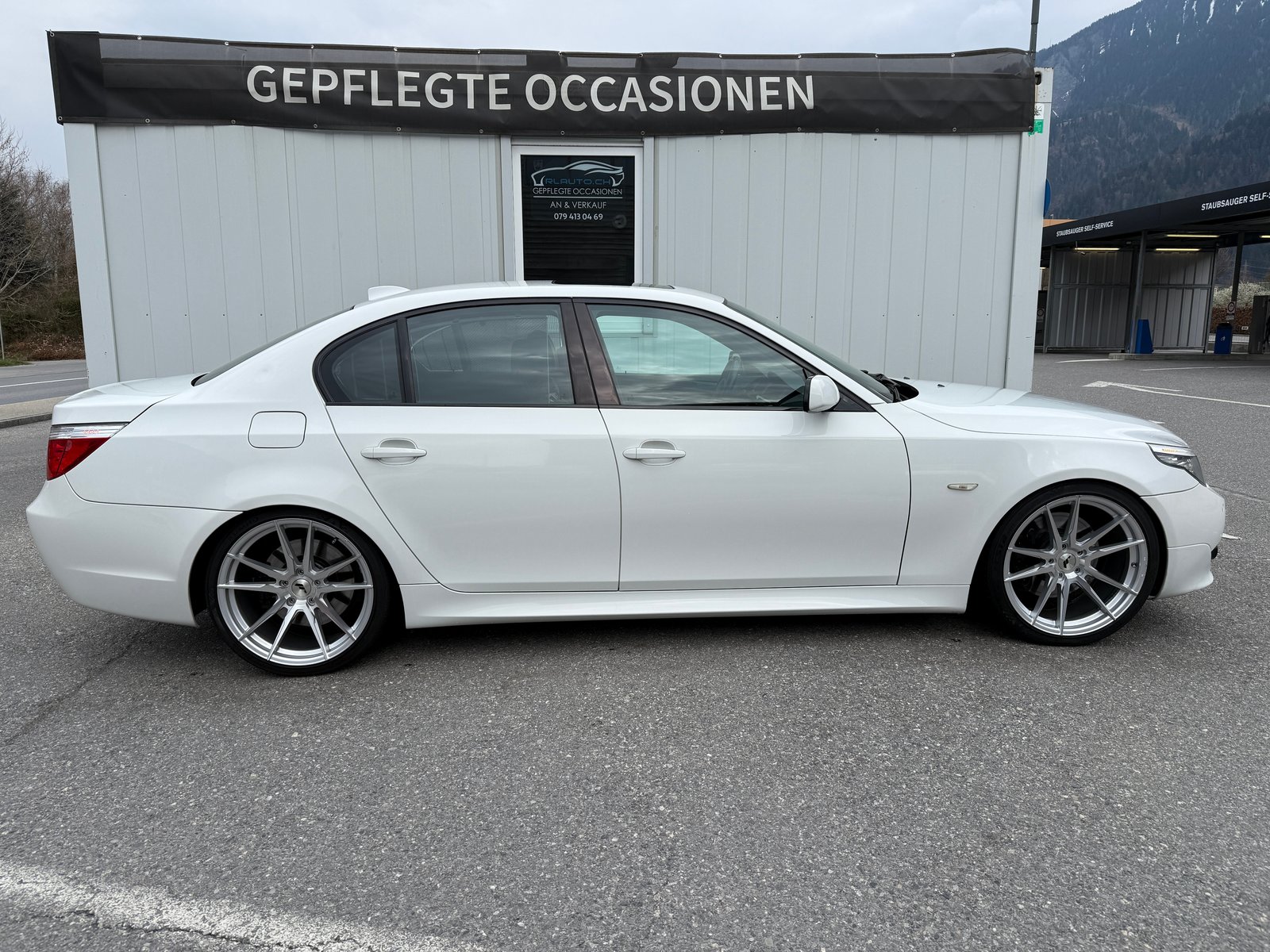 BMW 530i M EDITION, Benzin, Occasion / Gebraucht, Handschaltung - 3