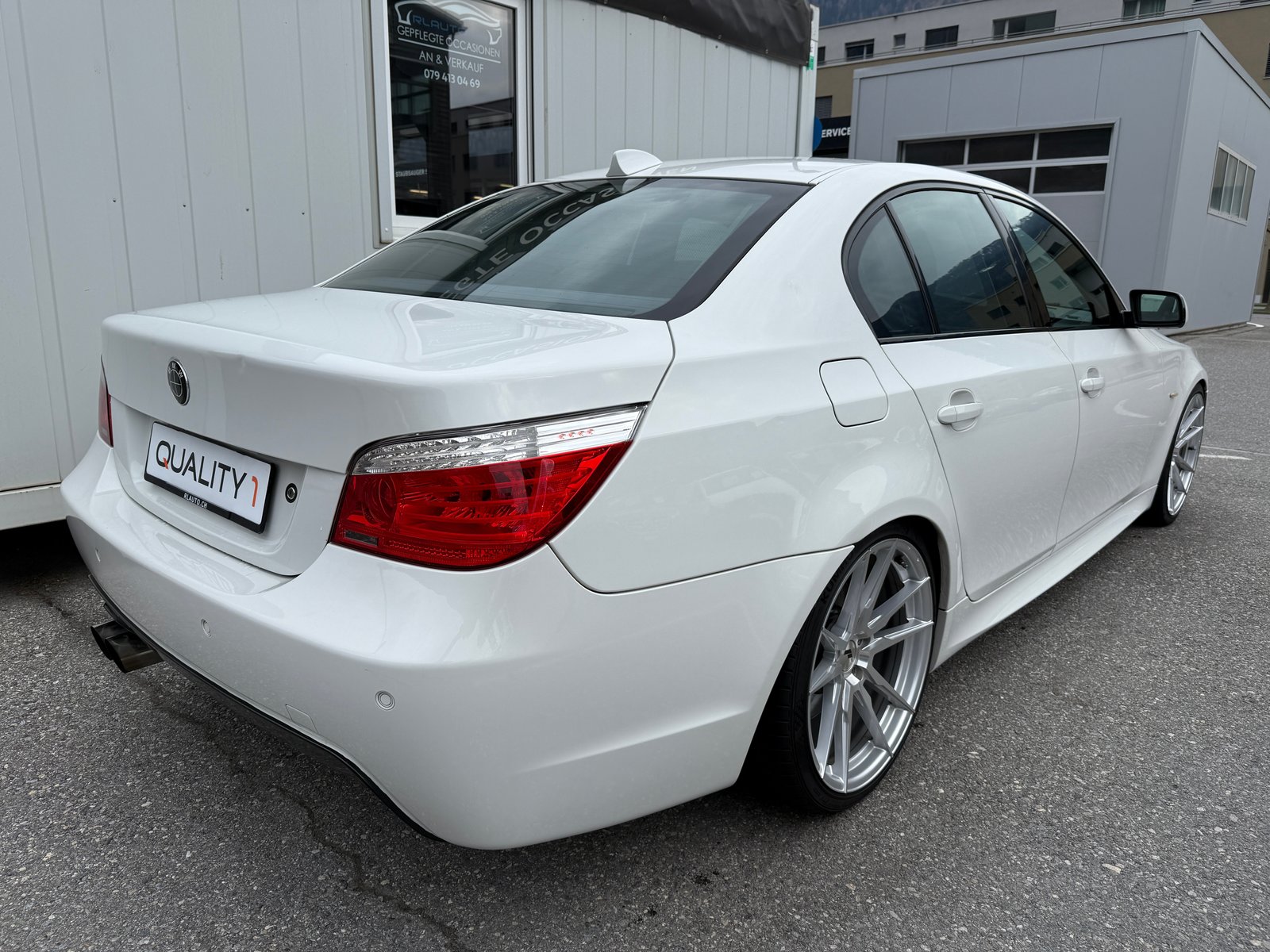 BMW 530i M EDITION, Benzin, Occasion / Gebraucht, Handschaltung - 4