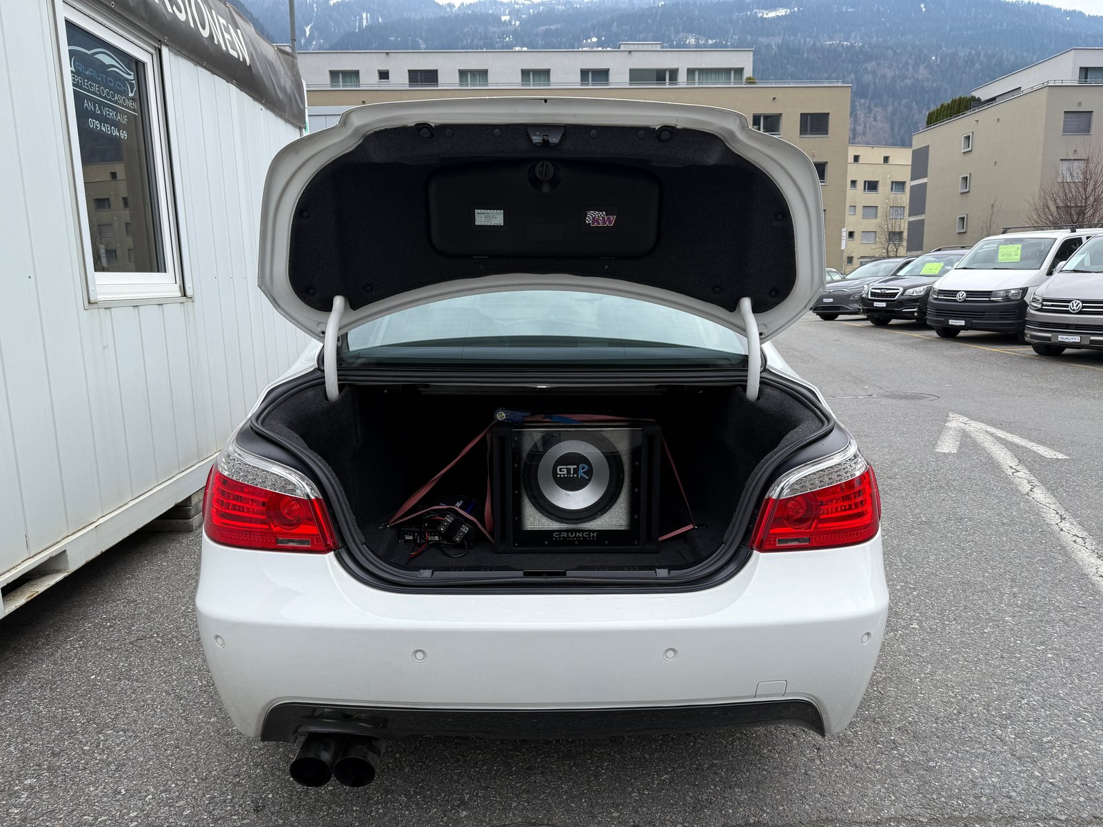 BMW 530i M EDITION, Benzin, Occasion / Gebraucht, Handschaltung - 6