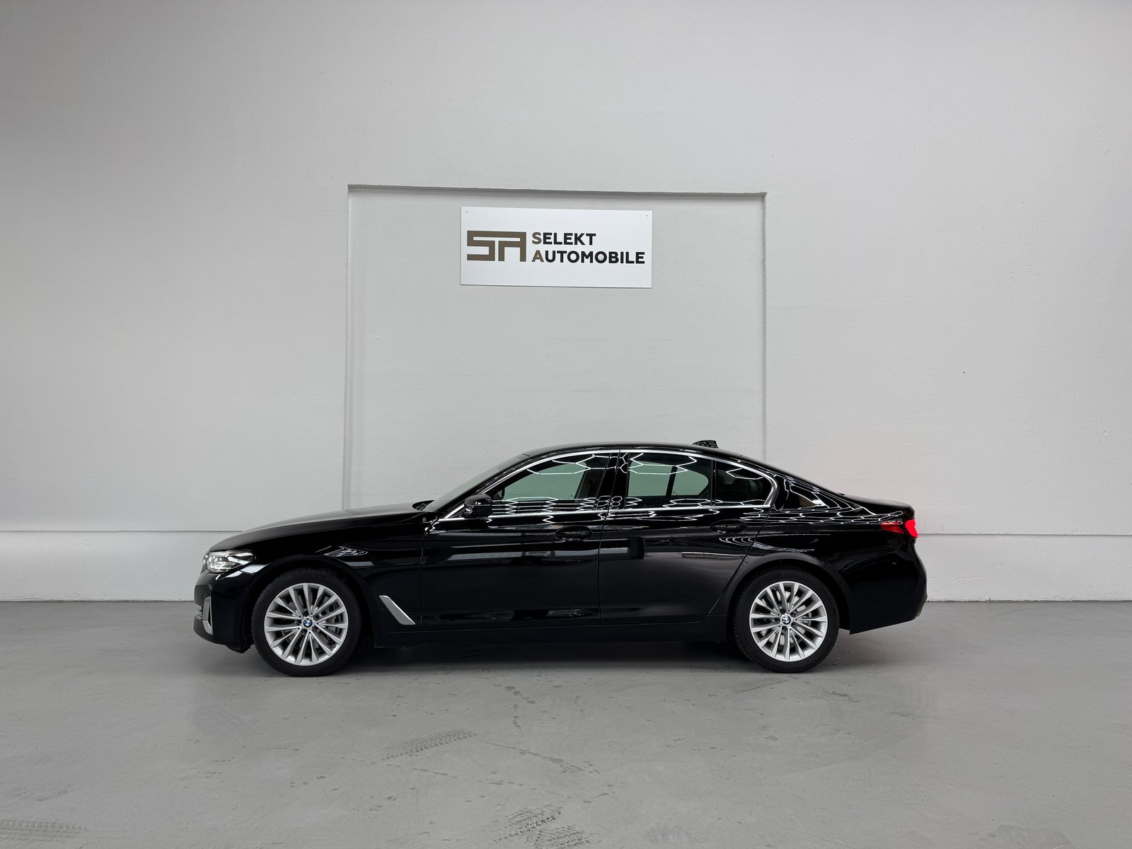 BMW 530d 48V Luxury Line Steptronic Ab 524.35/Mt.*, Mild-Hybrid Diesel/Elektro, Occasion / Gebraucht, Automatik - 4