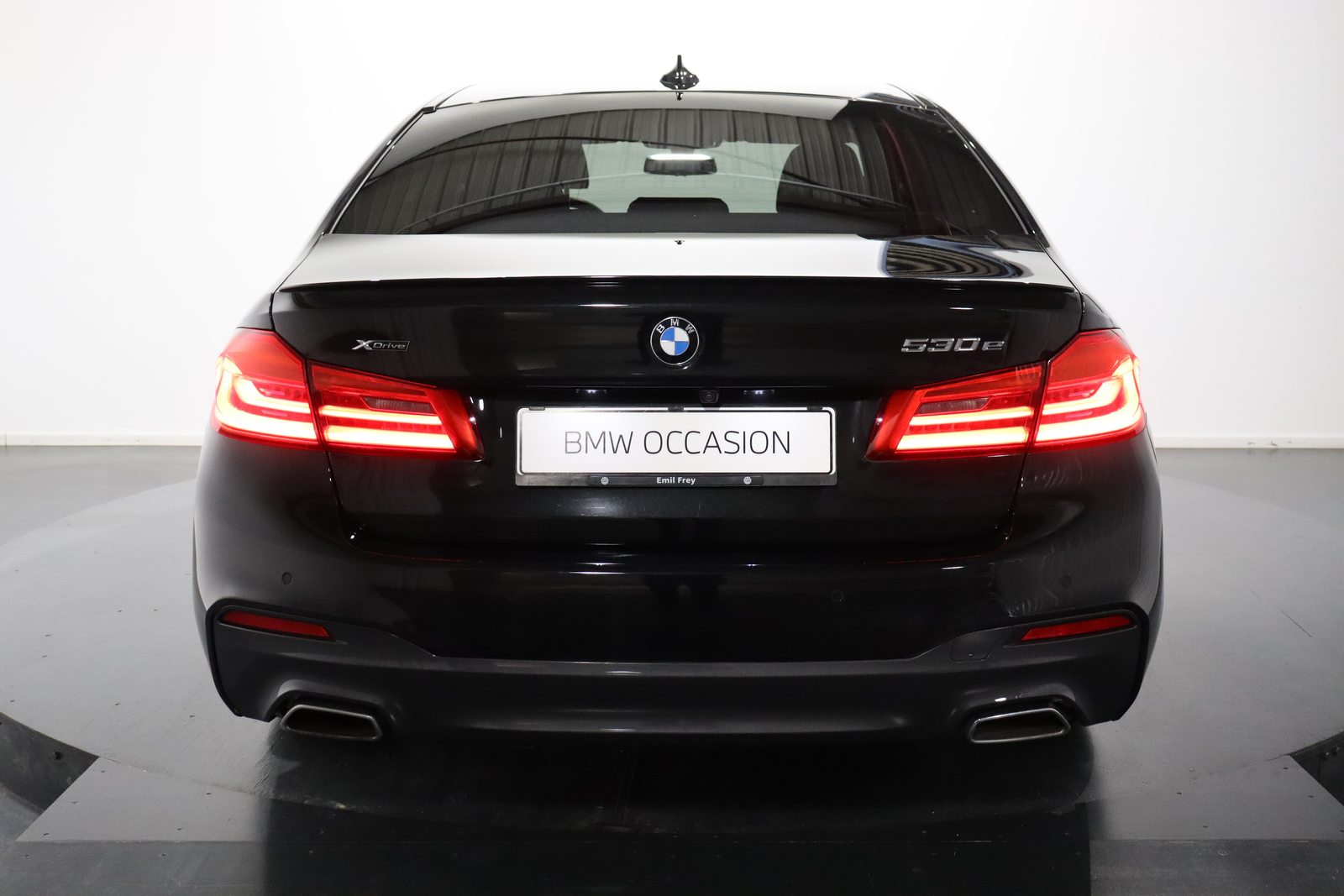 BMW 530e xDrive paddles, Plug-in-Hybrid Benzin/Elektro, Occasion / Gebraucht, Automatik - 5