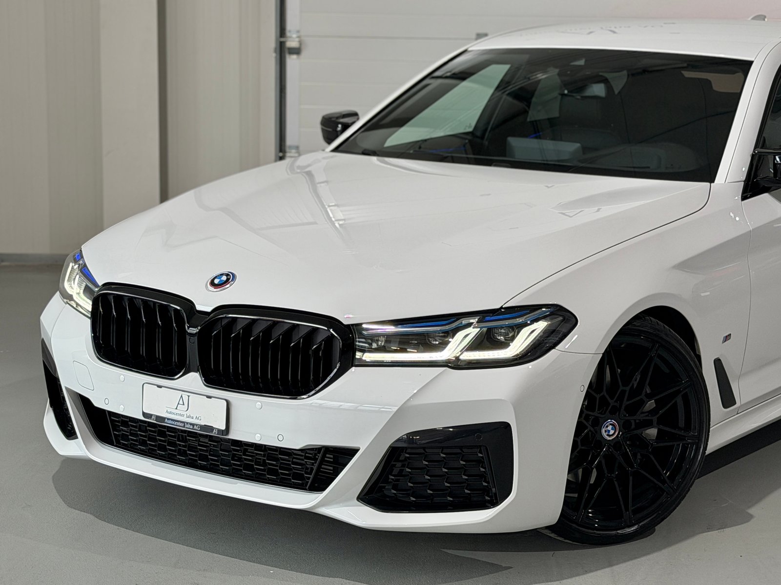BMW 530d 48V M Sport Steptronic inkl. BMW Garantie, Mild-Hybrid Diesel/Electric, Second hand / Used, Automatic - 2