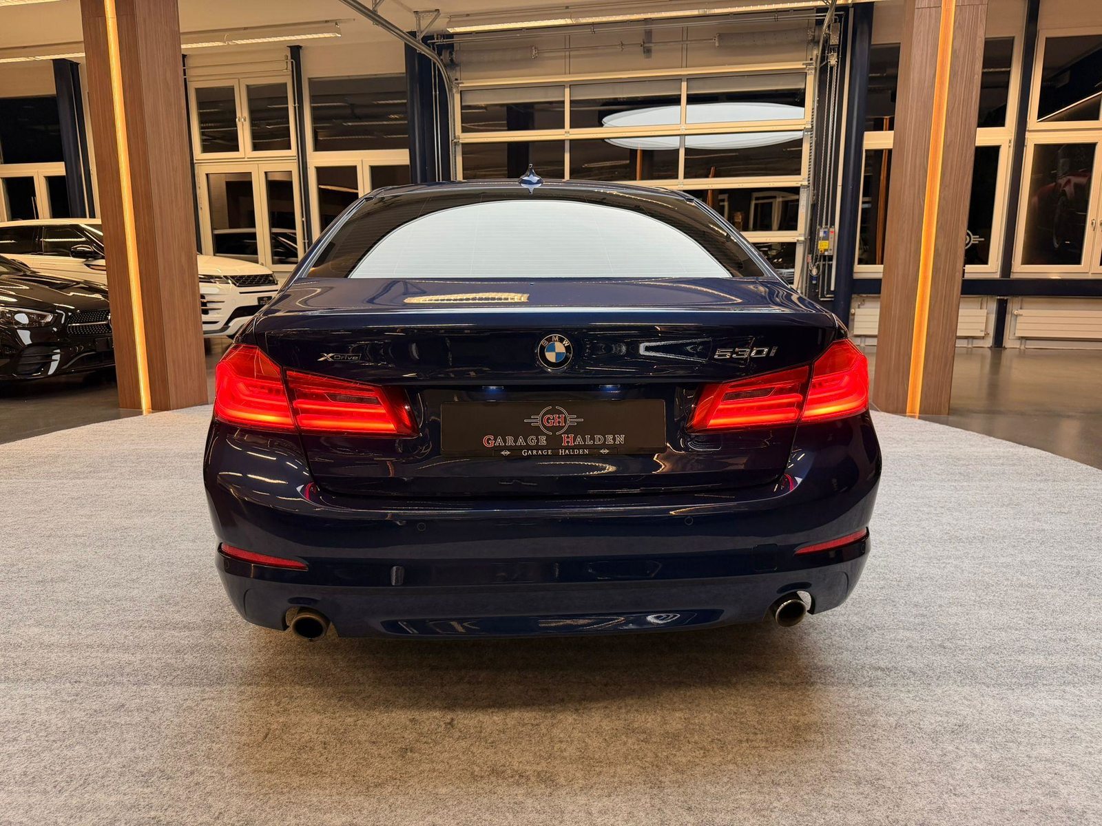 BMW 530i xDrive, Benzin, Occasion / Gebraucht, Automatik - 7
