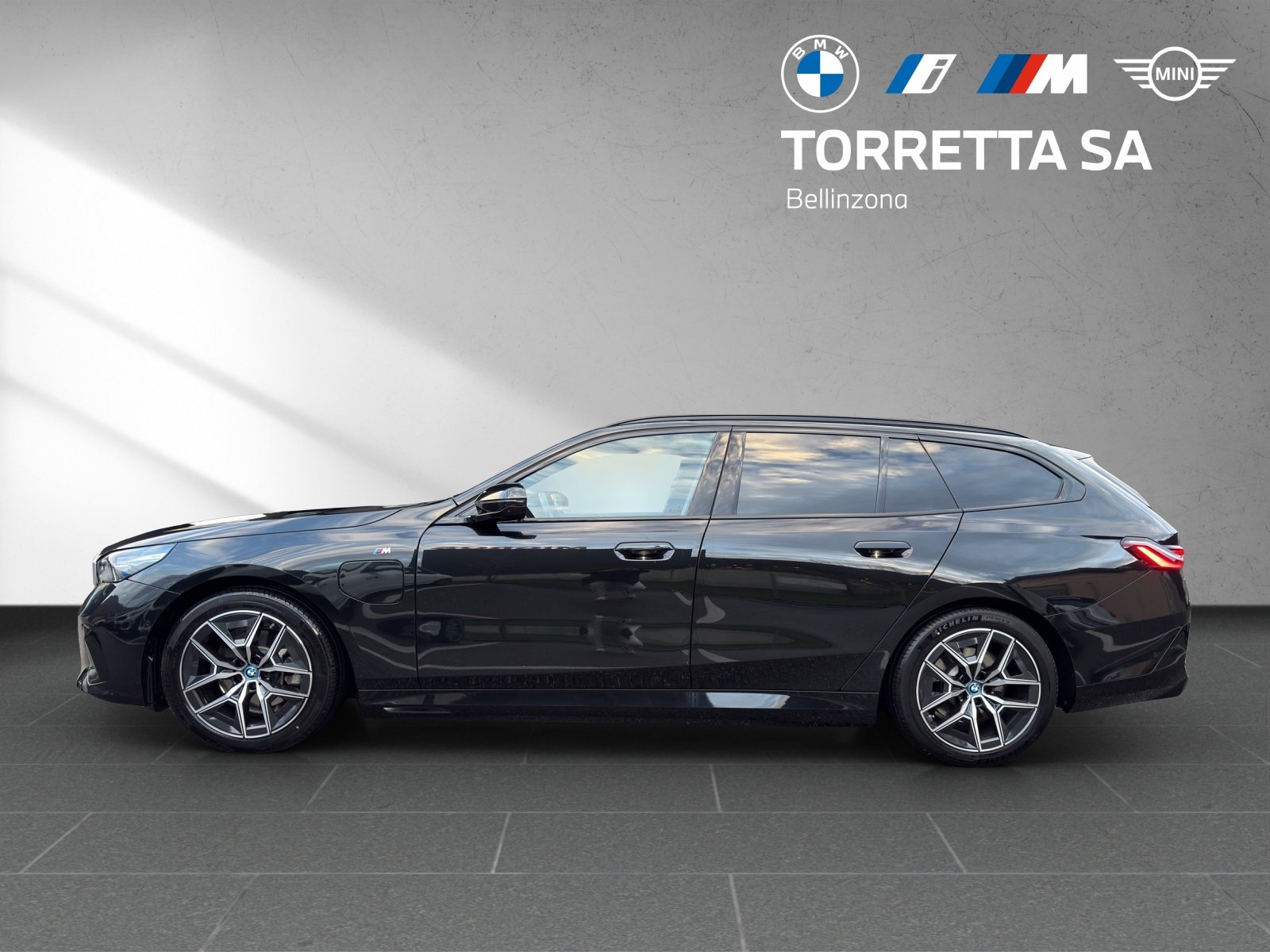 BMW 530e M Sport Steptronic, Plug-in-Hybrid Benzina/Elettrica, Occasioni / Usate, Automatico - 2