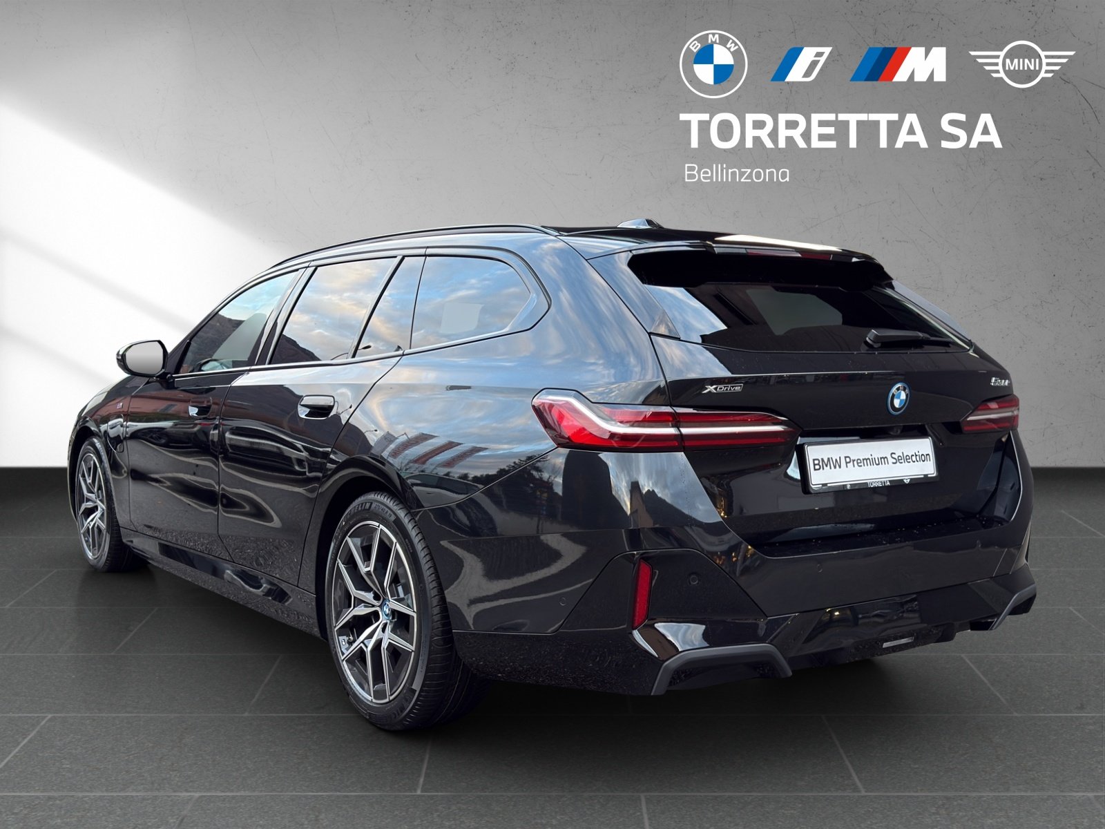 BMW 530e M Sport Steptronic, Plug-in-Hybrid Benzina/Elettrica, Occasioni / Usate, Automatico - 3