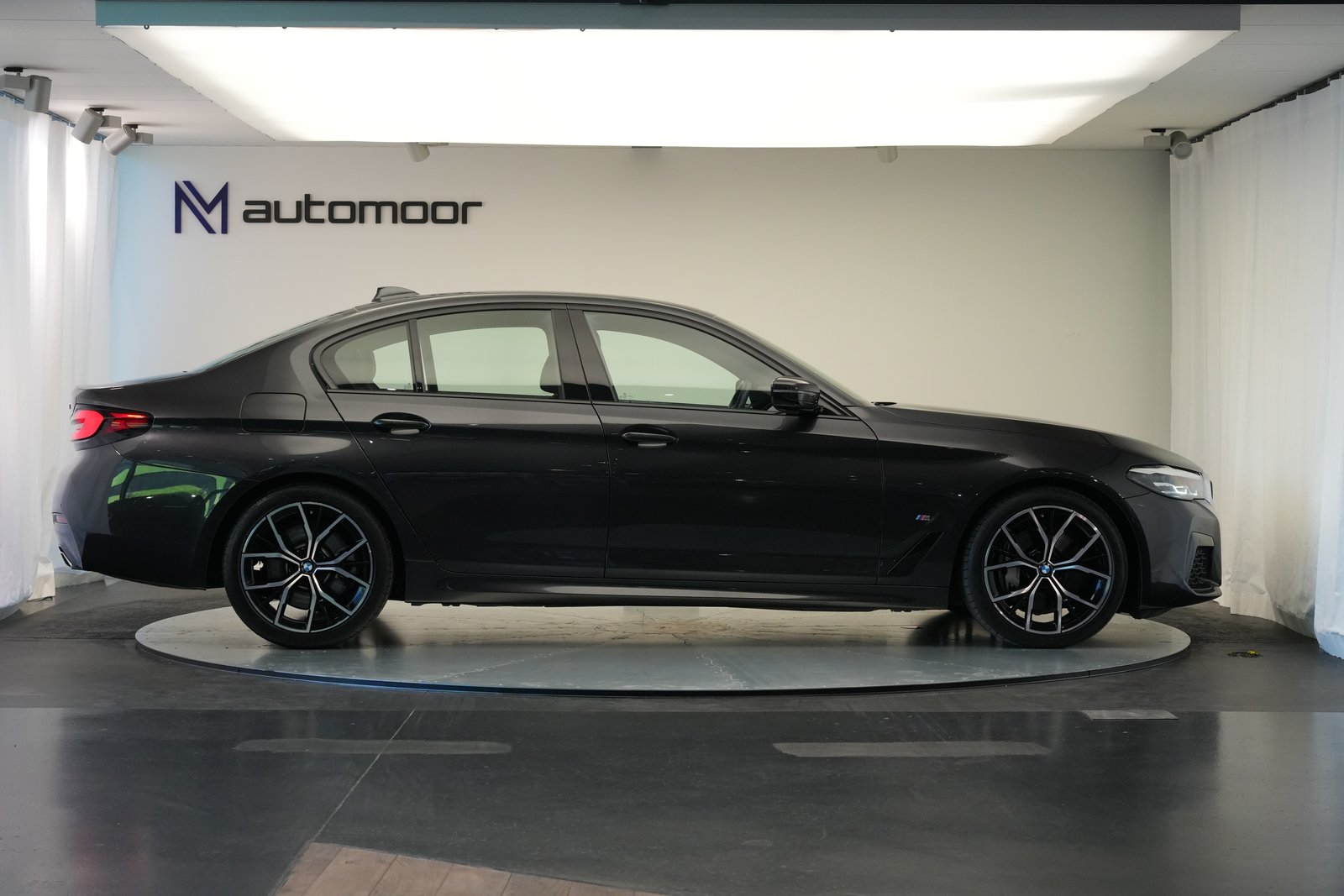 BMW 530d 48V M Sport Steptronic *AHK*, Mild-Hybrid Diesel/Elektro, Occasion / Gebraucht, Automatik - 4