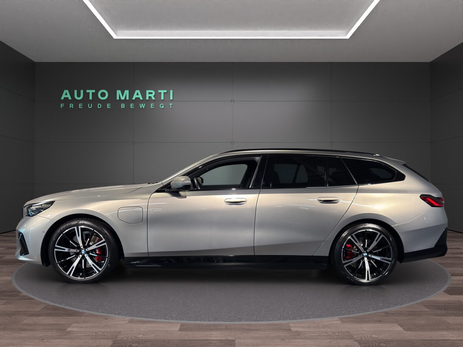 BMW 530e xDrive M Sport, Plug-in-Hybrid Benzin/Elektro, Occasion / Gebraucht, Automatik - 3