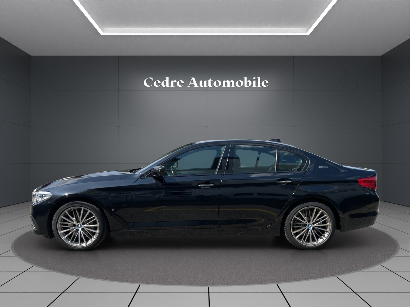 BMW 530e iPerformance Steptronic, Plug-in-Hybrid Petrol/Electric, Second hand / Used, Automatic - 4