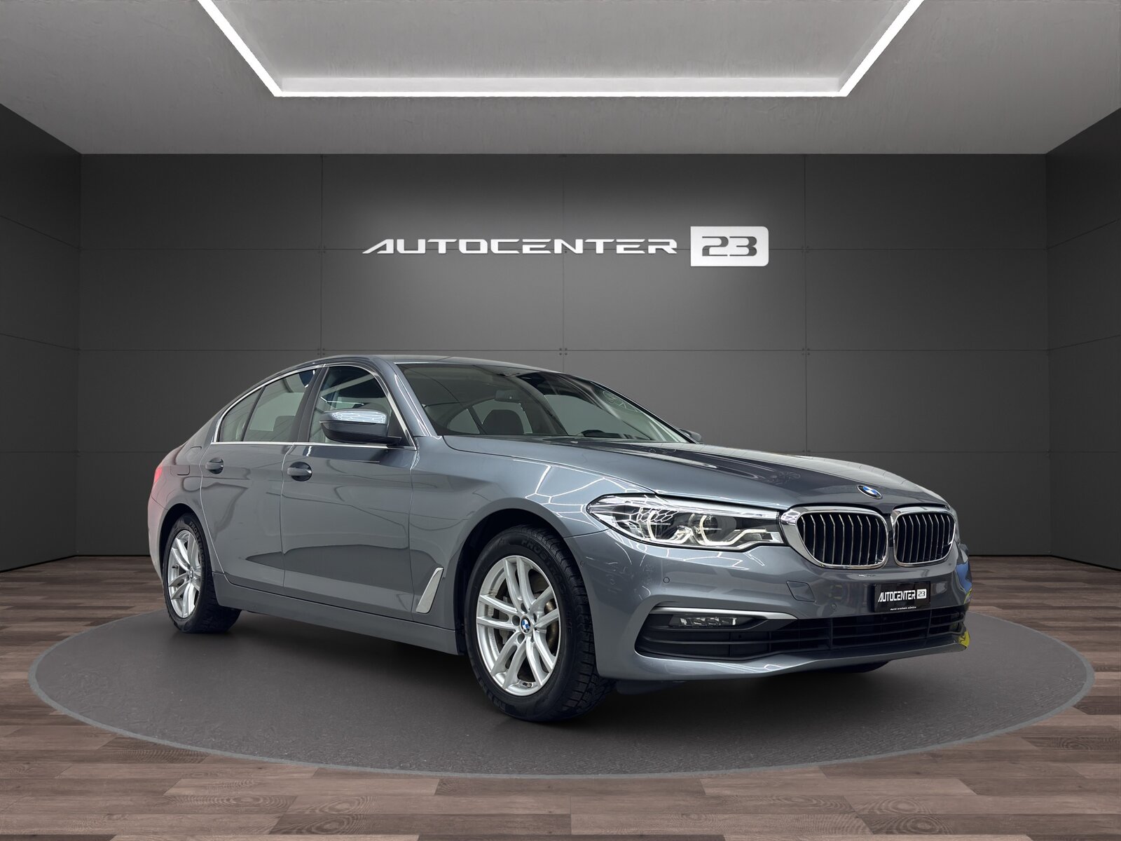 BMW 530e Steptronic, Plug-in-Hybrid Benzin/Elektro, Occasion / Gebraucht, Automatik - 7