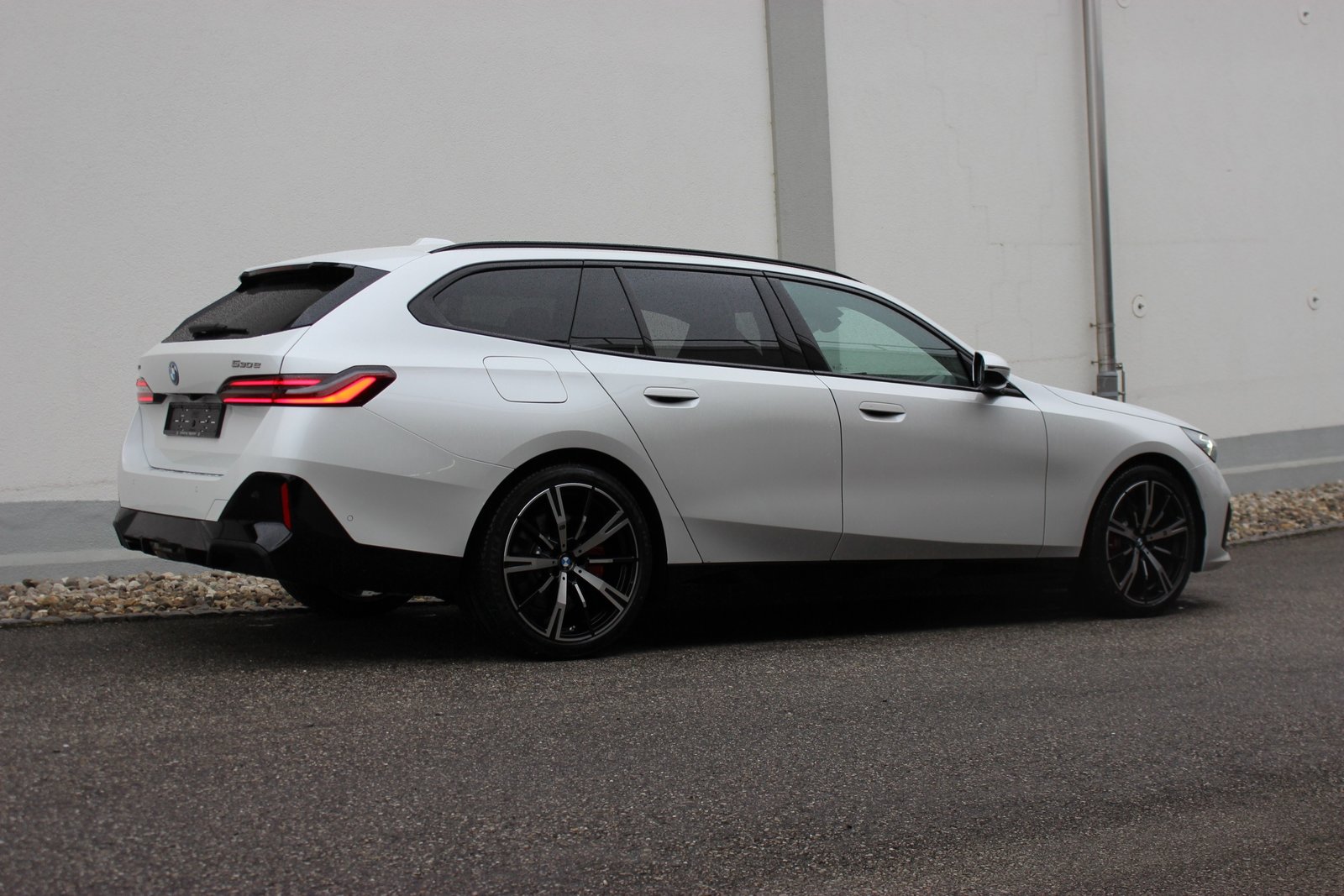 BMW 530e M Sport Pro M Multifunktionssitze *1.9-LEASI, Plug-in-Hybrid Petrol/Electric, Ex-demonstrator, Automatic - 3