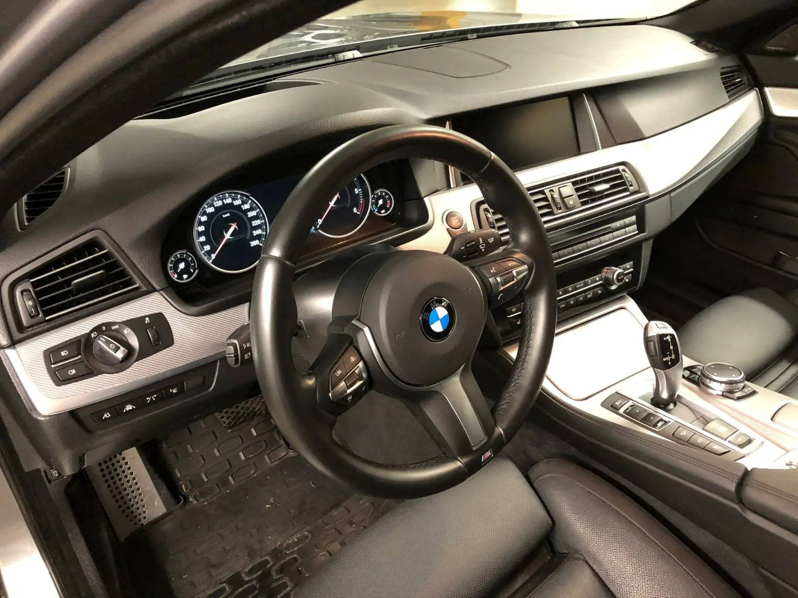 BMW 5er Reihe F11 Touring 535d SAG, Diesel, Occasion / Utilisé, Automatique - 5