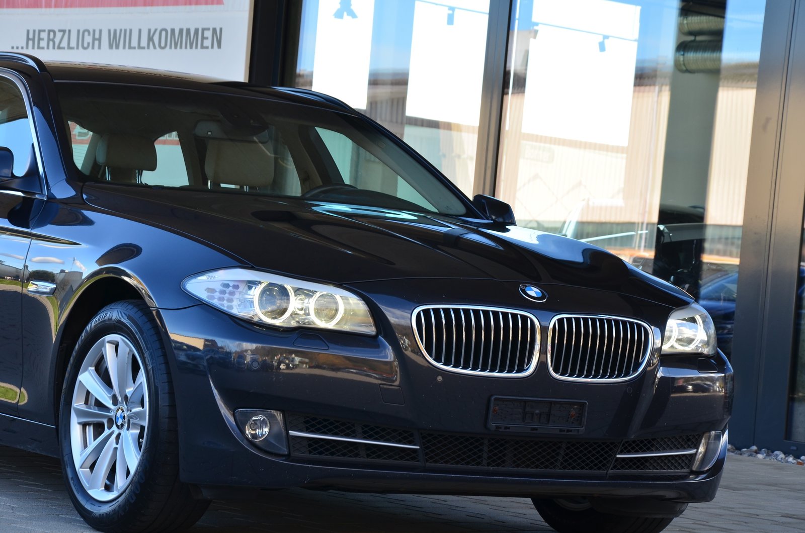 BMW 535i Touring Steptronic, Benzin, Occasion / Gebraucht, Automatik - 3