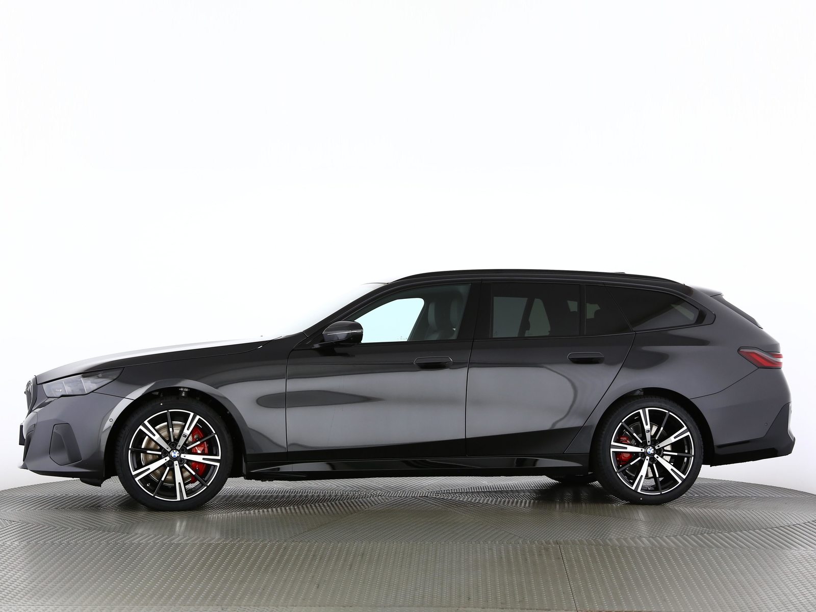 BMW 540d xDrive Touring, Mild-Hybrid Diesel/Electric, New car, Automatic - 3