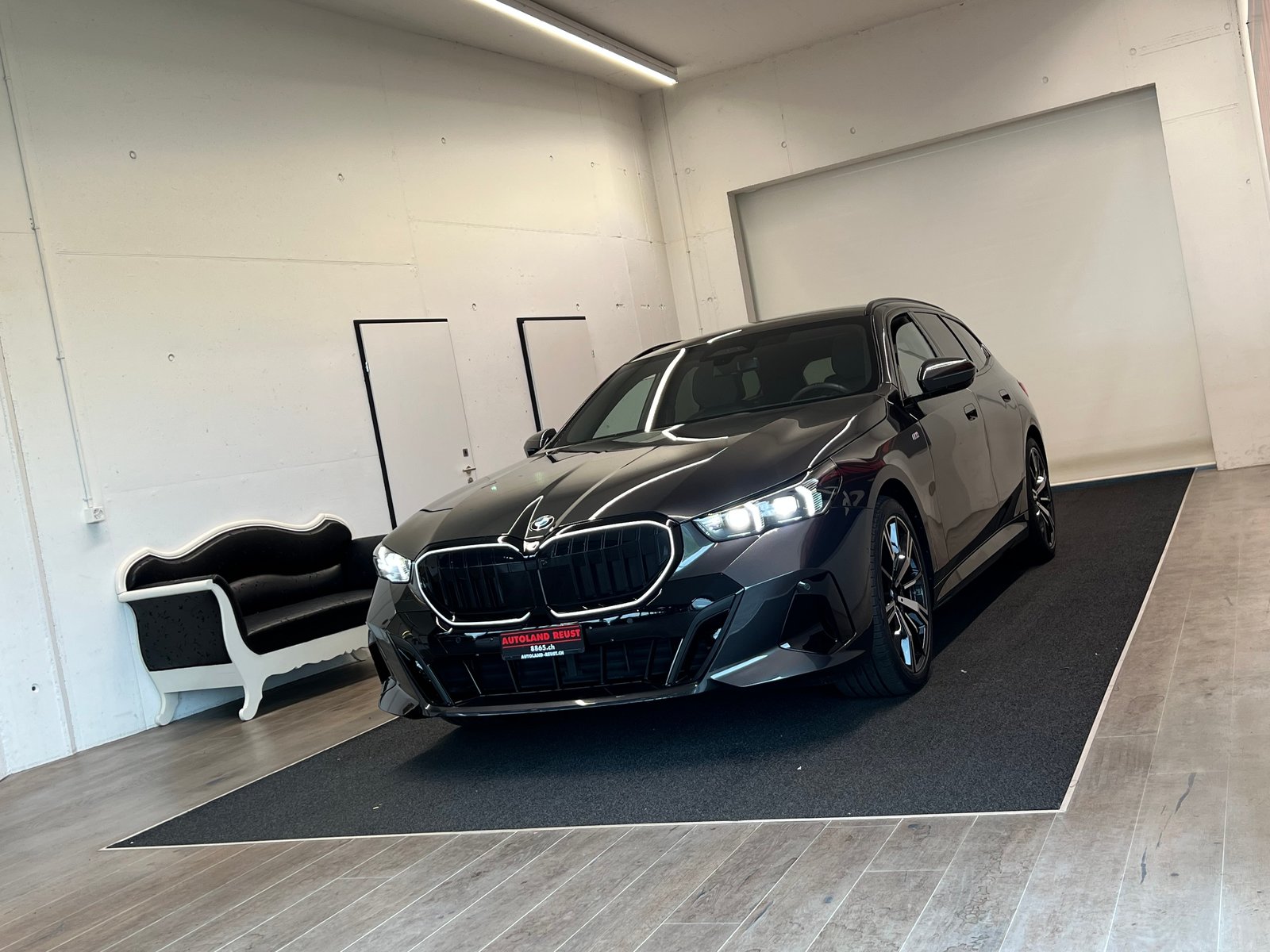 BMW 540d 48V Touring M Sport Pro Steptronic, Mild-Hybrid Diesel/Elektro, Occasion / Gebraucht, Automatik - 2