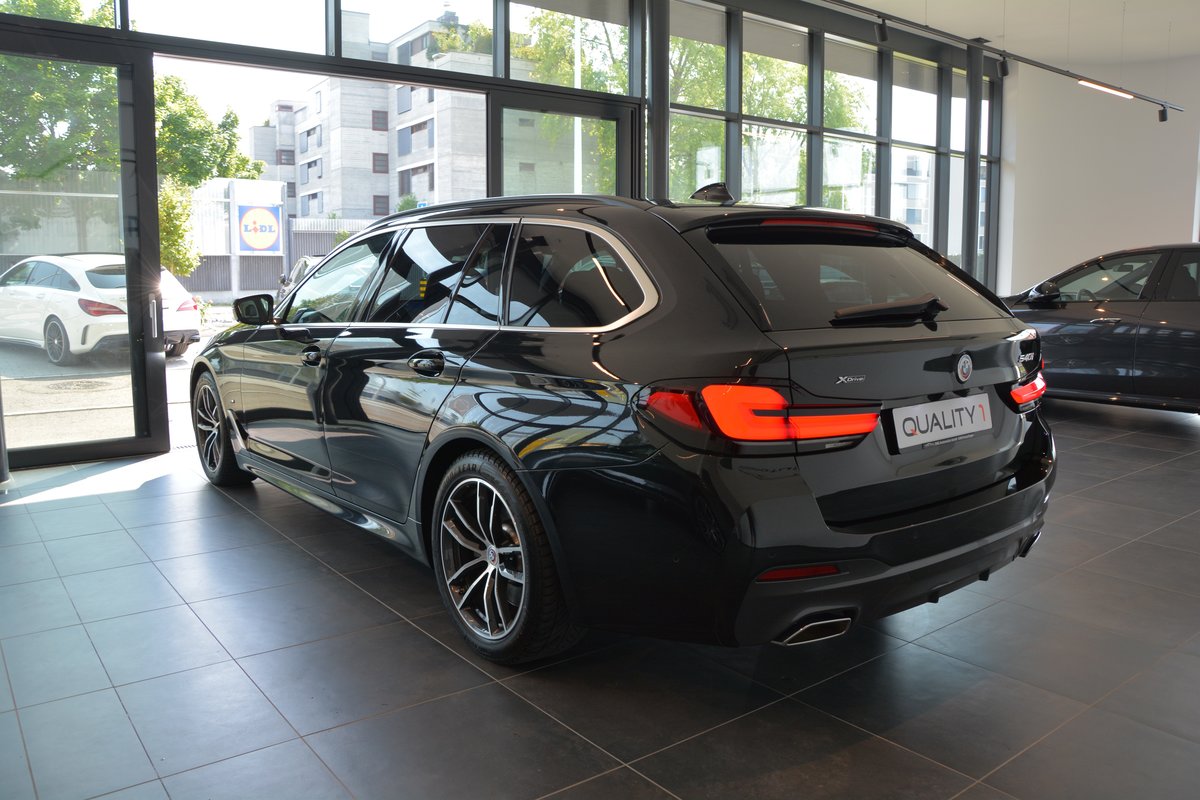 BMW 540i 48V Touring M Sport Steptronic, Hybride Léger Essence/Électricité, Occasion / Utilisé, Automatique - 4