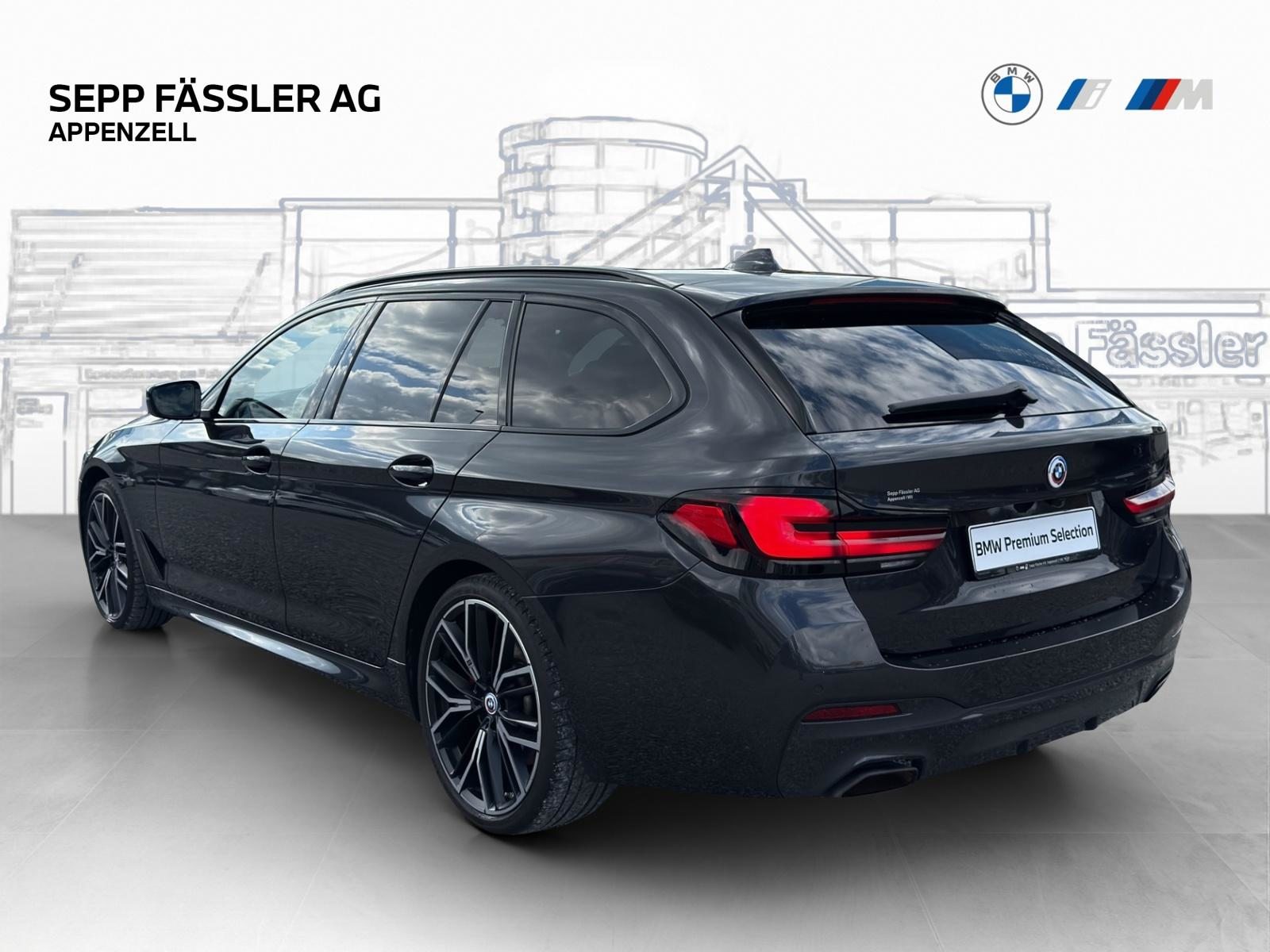 BMW 540i xDrive 48V Touring M Sport Pro Steptronic, Mild-Hybrid Petrol/Electric, Second hand / Used, Automatic - 3