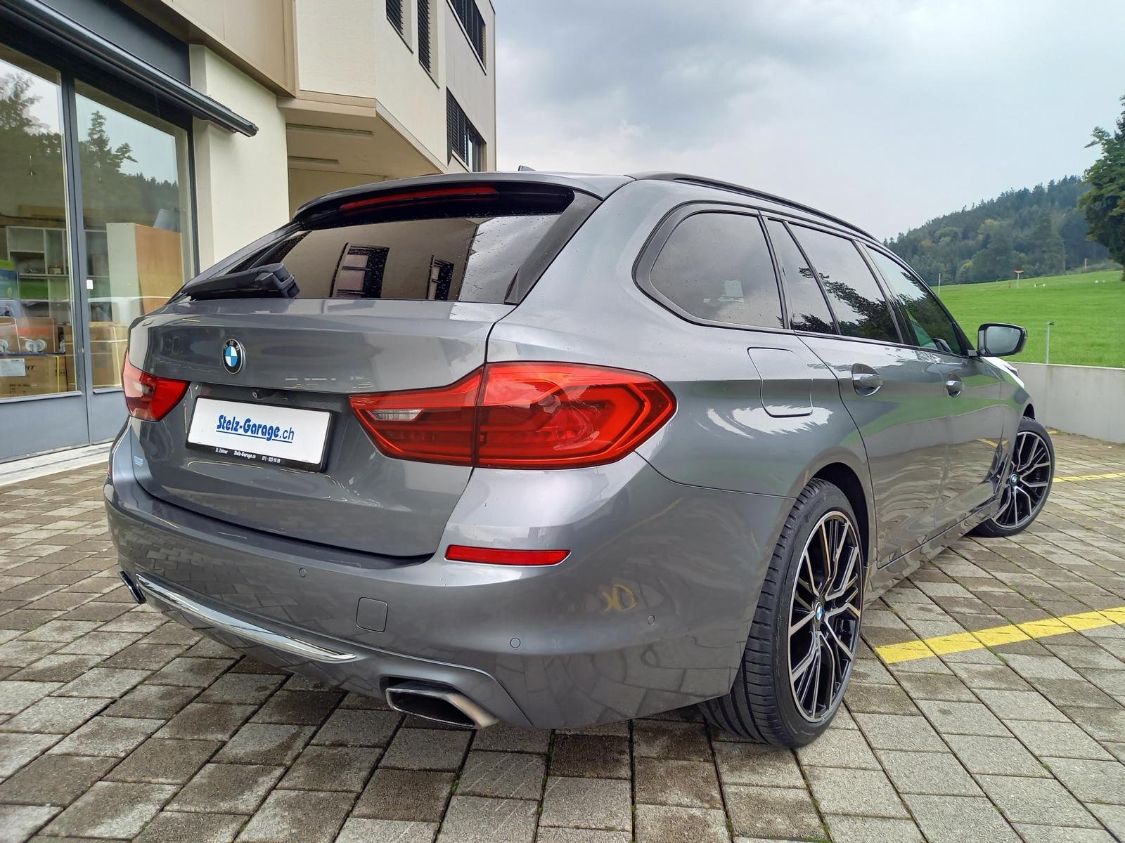 BMW 540d xDrive Touring, Diesel, Second hand / Used, Automatic - 2