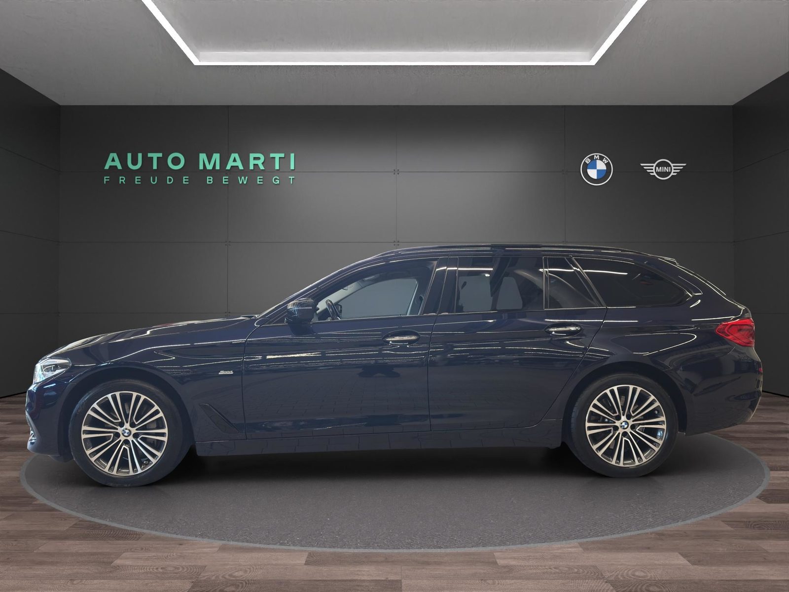 BMW 540i xDrive SAG Touring Sport Line, Petrol, Second hand / Used, Automatic - 2