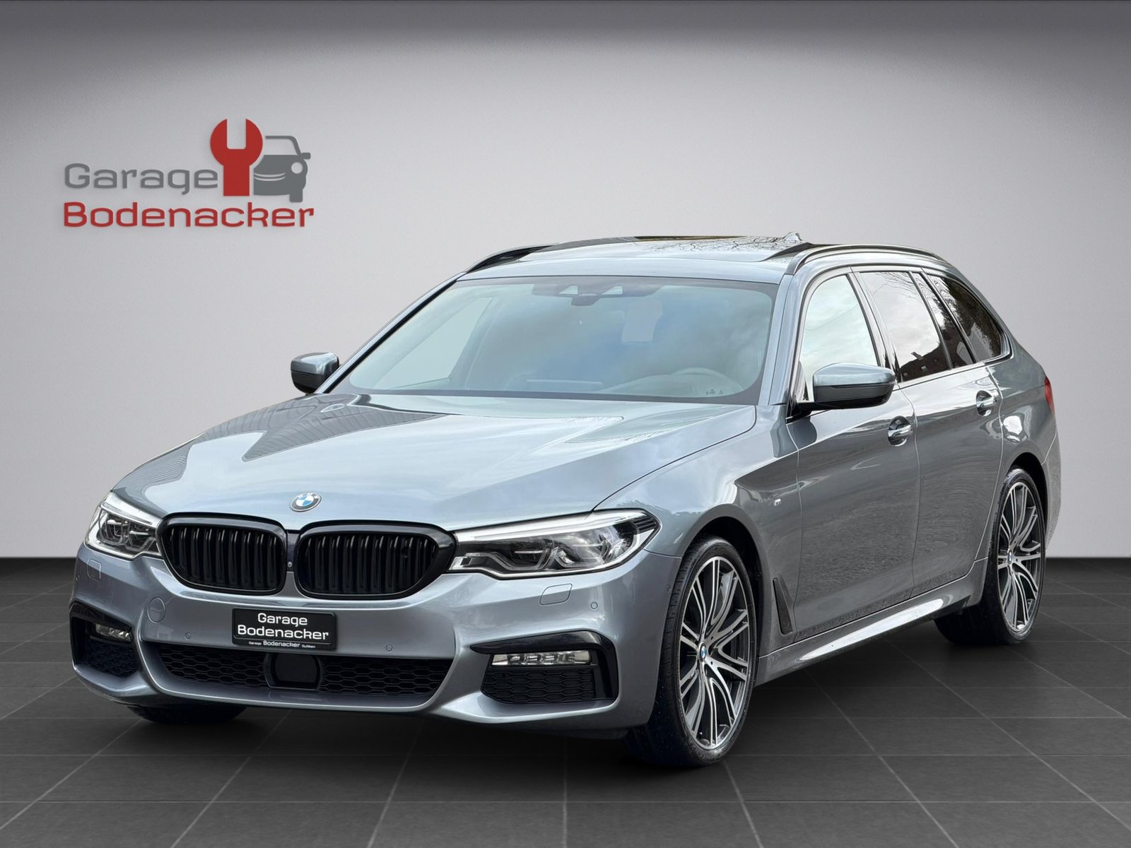 BMW 540i Touring Steptronic M Paket, Benzin, Occasion / Gebraucht, Automatik - 2